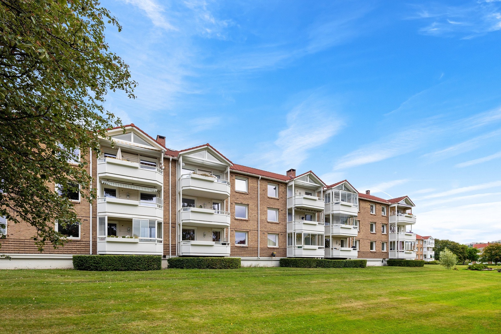 Borettslaget byr på store grøntområder. Galleribilde