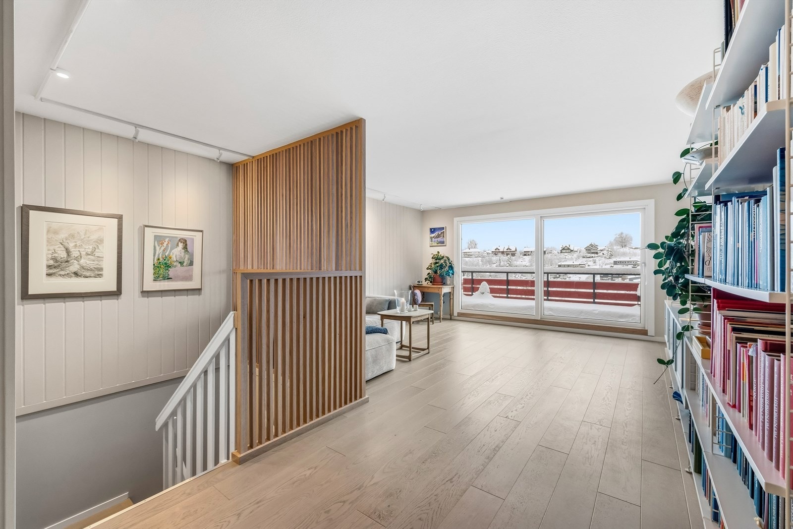 Trappen fører oss videre ned til boligens underetasje. Galleribilde