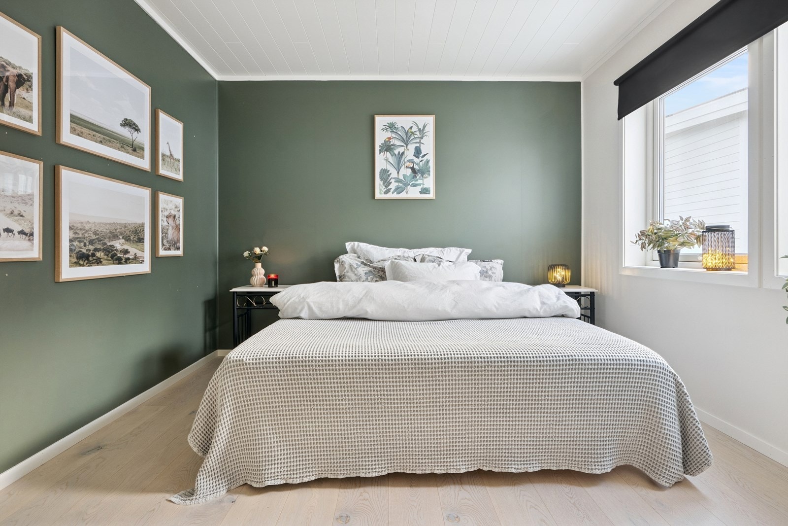 Leiligheten har 3 soverom 1(3) 11 kvm. Galleribilde