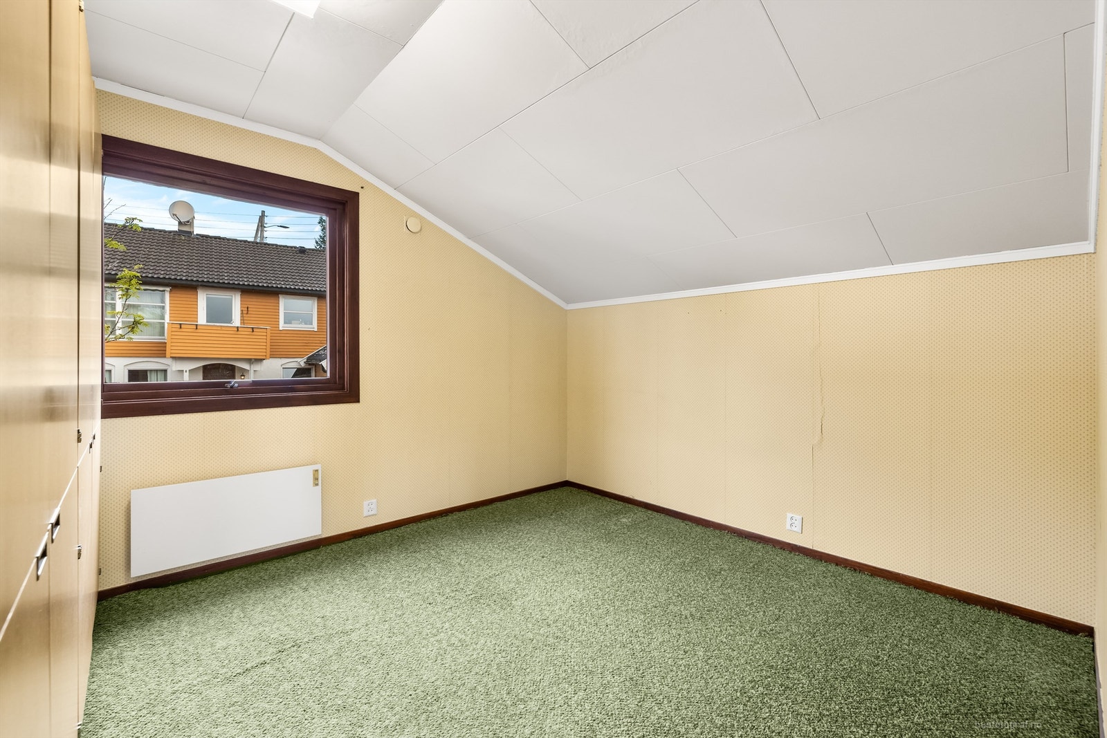 Soverom 3 med garderobeløsning i glatt utførelse Galleribilde