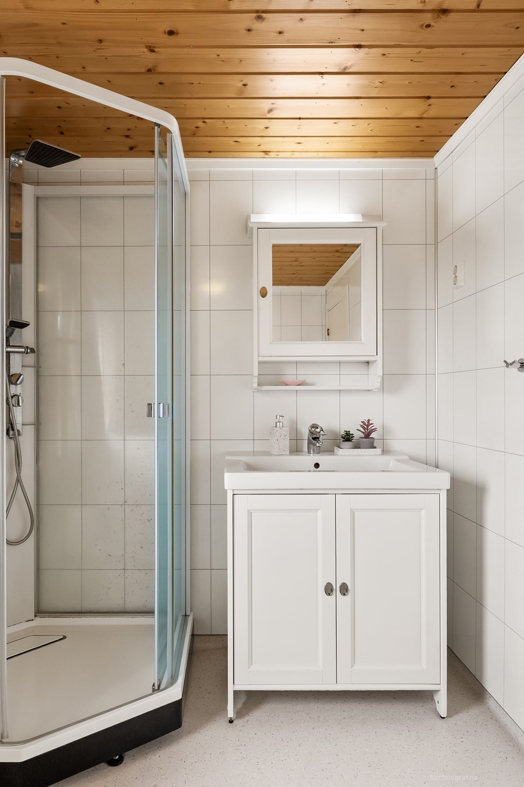 Badet har gulvvarme Galleribilde