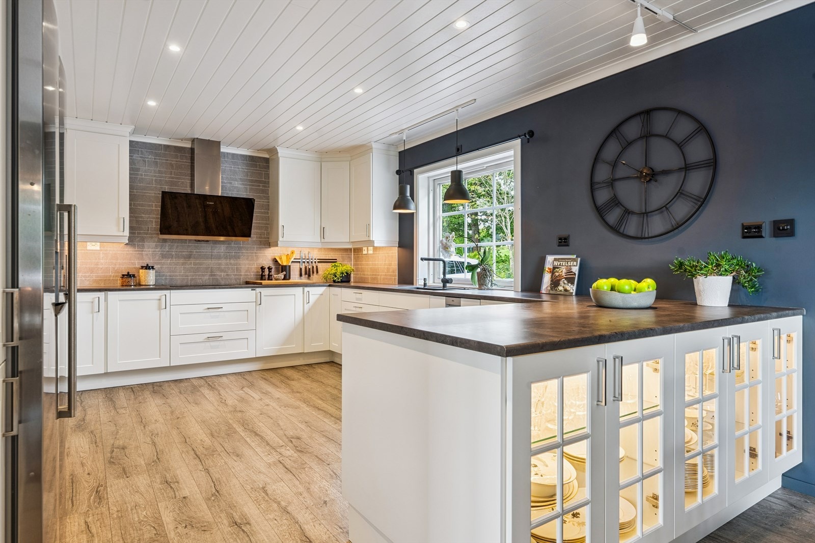 Stort og bruksvennlig kjøkken Galleribilde