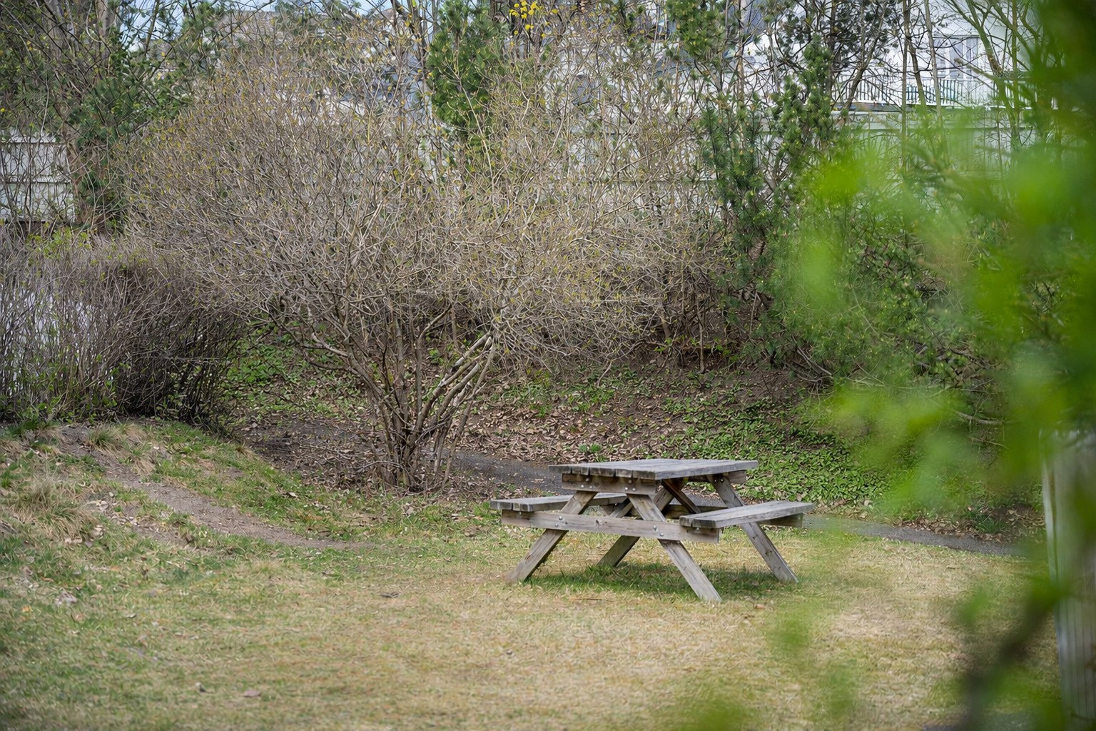 Boligen eier 1/6 av sameiets fellesareal, et skjermet og trygt sted for barna å leke! Galleribilde