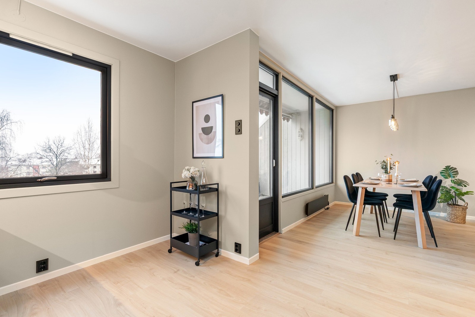 En gjennomtenkt planløsning kombinert med materialer og innredning av god kvalitet. Galleribilde