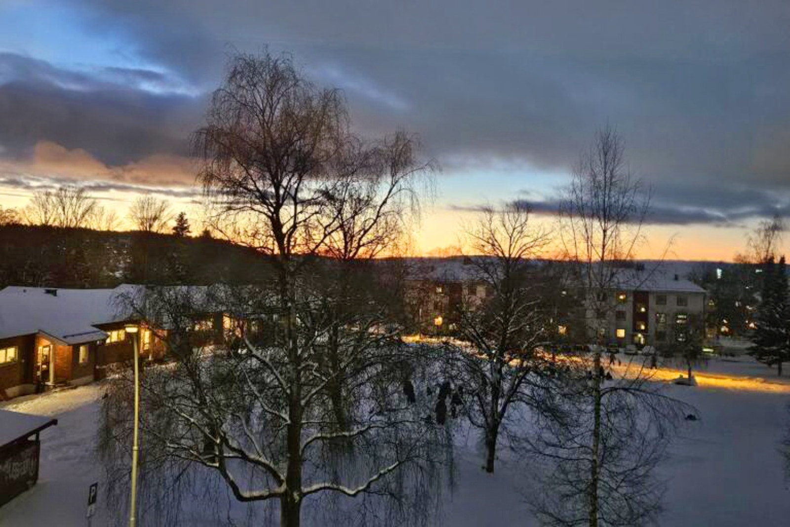 Nydelig, luftig utsikt over grønne sletter og nærområdet. Galleribilde