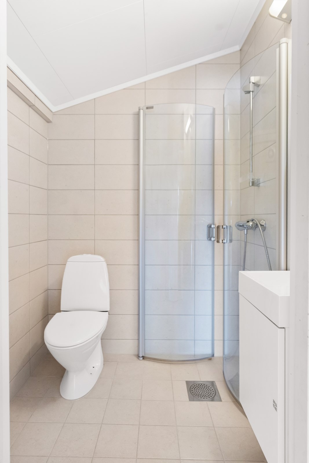 Bad 1.etg. ble renovert i 2024 Galleribilde