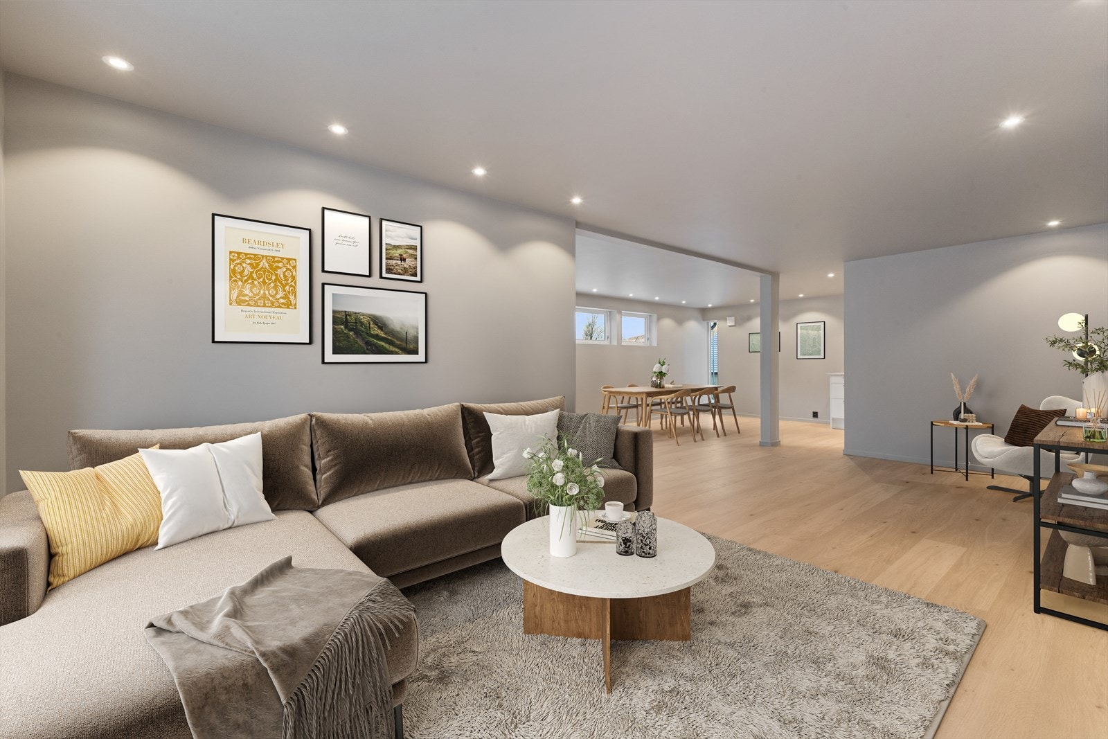 Fra stue mot spisestue. Det er downlights i de fleste soner med mulighet for dimming selvsagt. Galleribilde