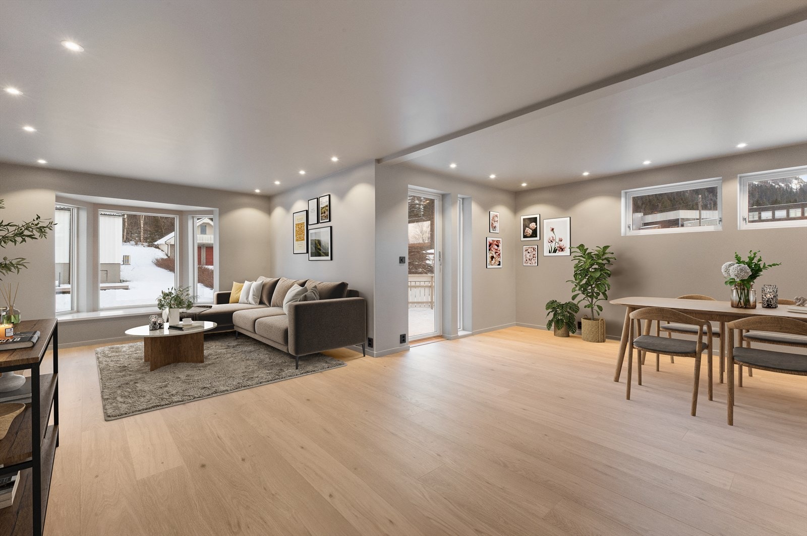 Stuen er åpnet opp og planløsningen i både 1.etg og loftsetg. er tilpasset en moderne livsstil. Boligen er på enkelte bilder, digitalt innredet. Galleribilde