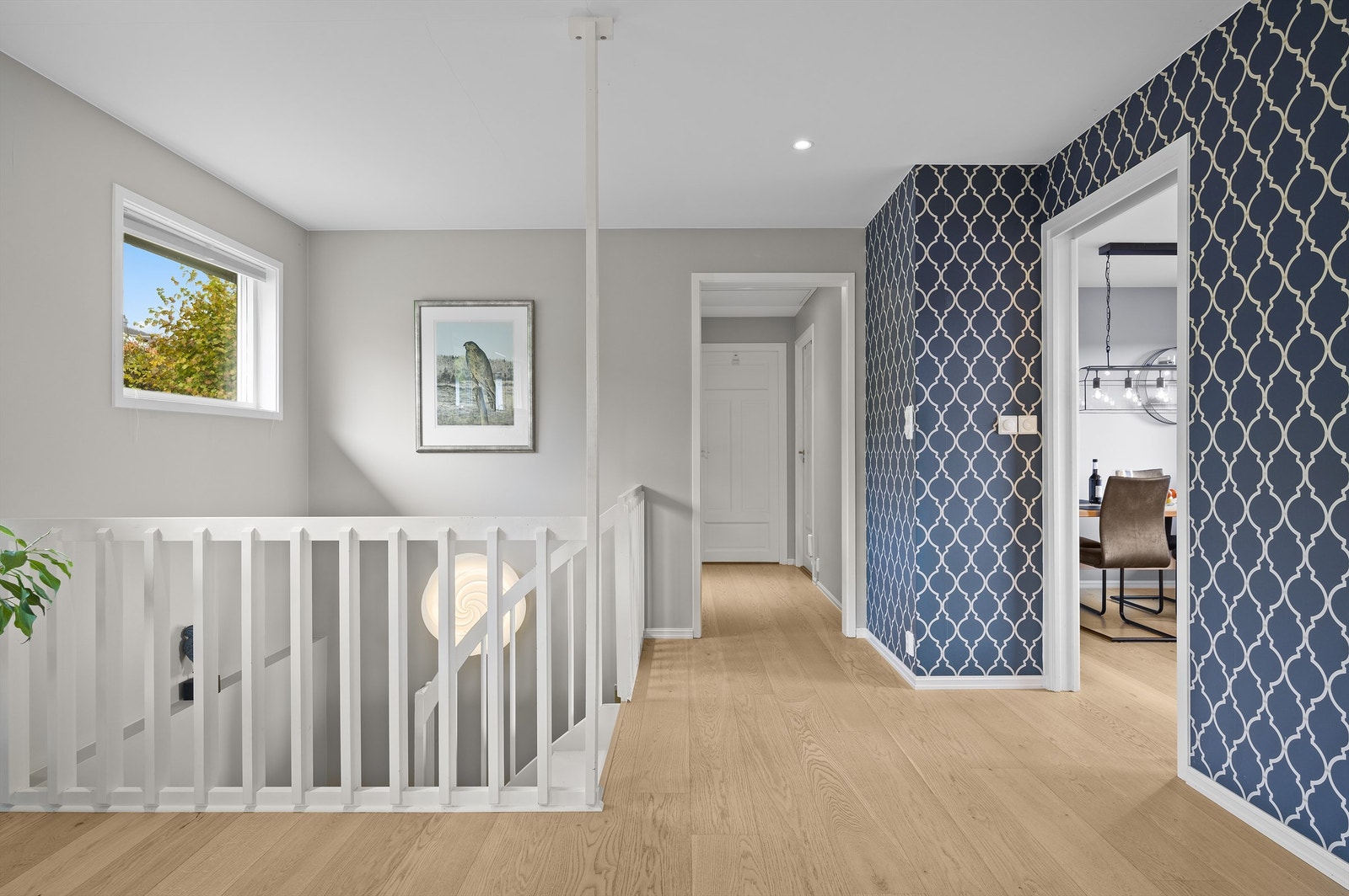 Lyst og trivelig Galleribilde