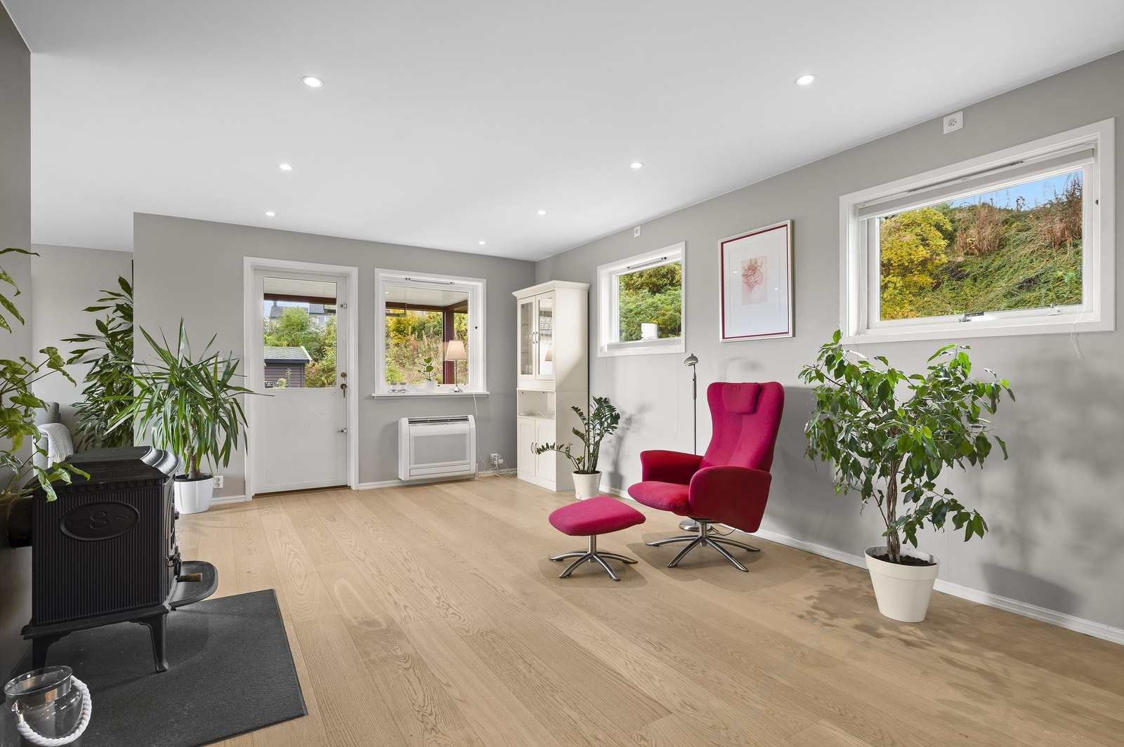 Peis og varmepumpe i stuen Galleribilde