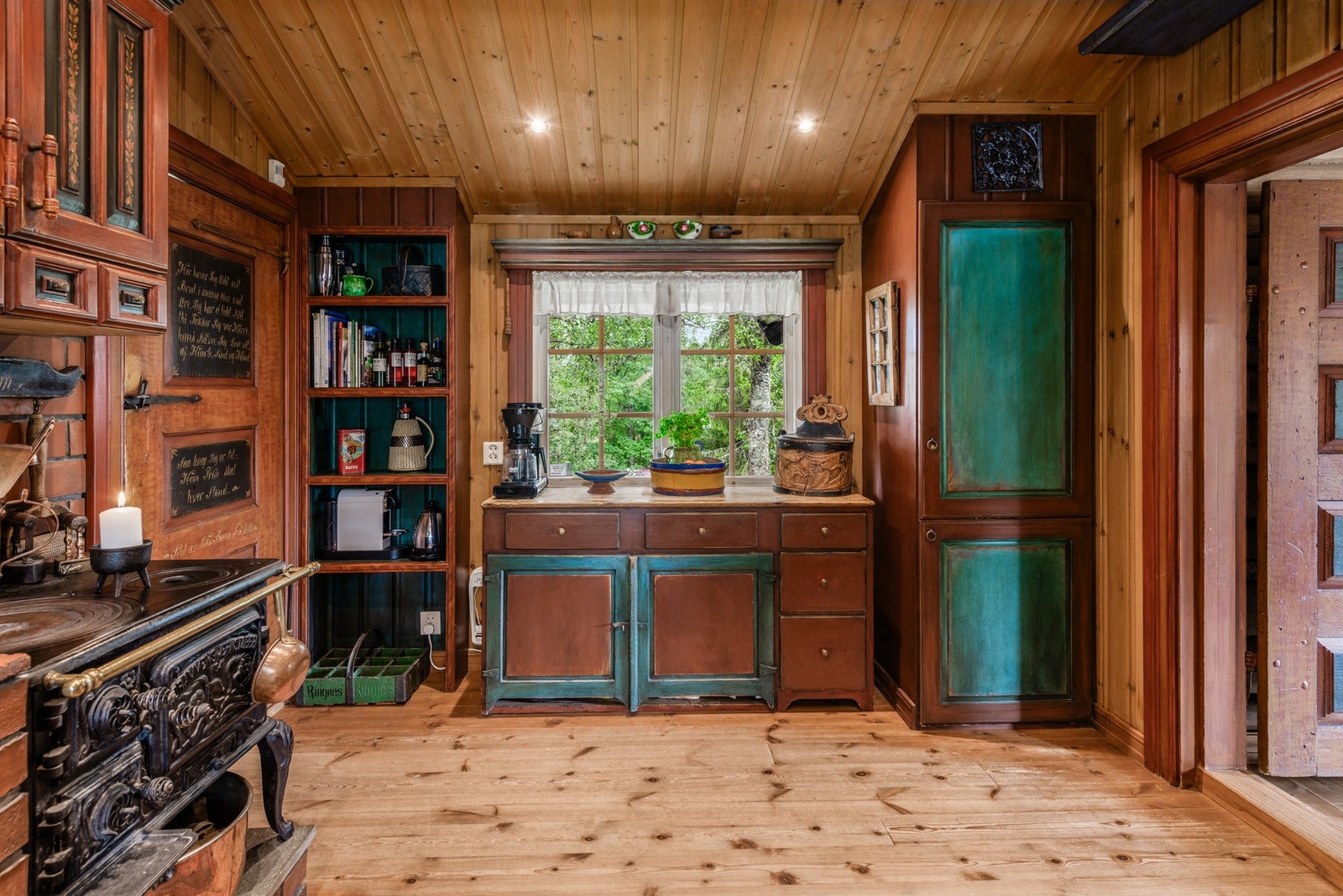 I alle rom er det fine ting å hvile blikket på. Galleribilde