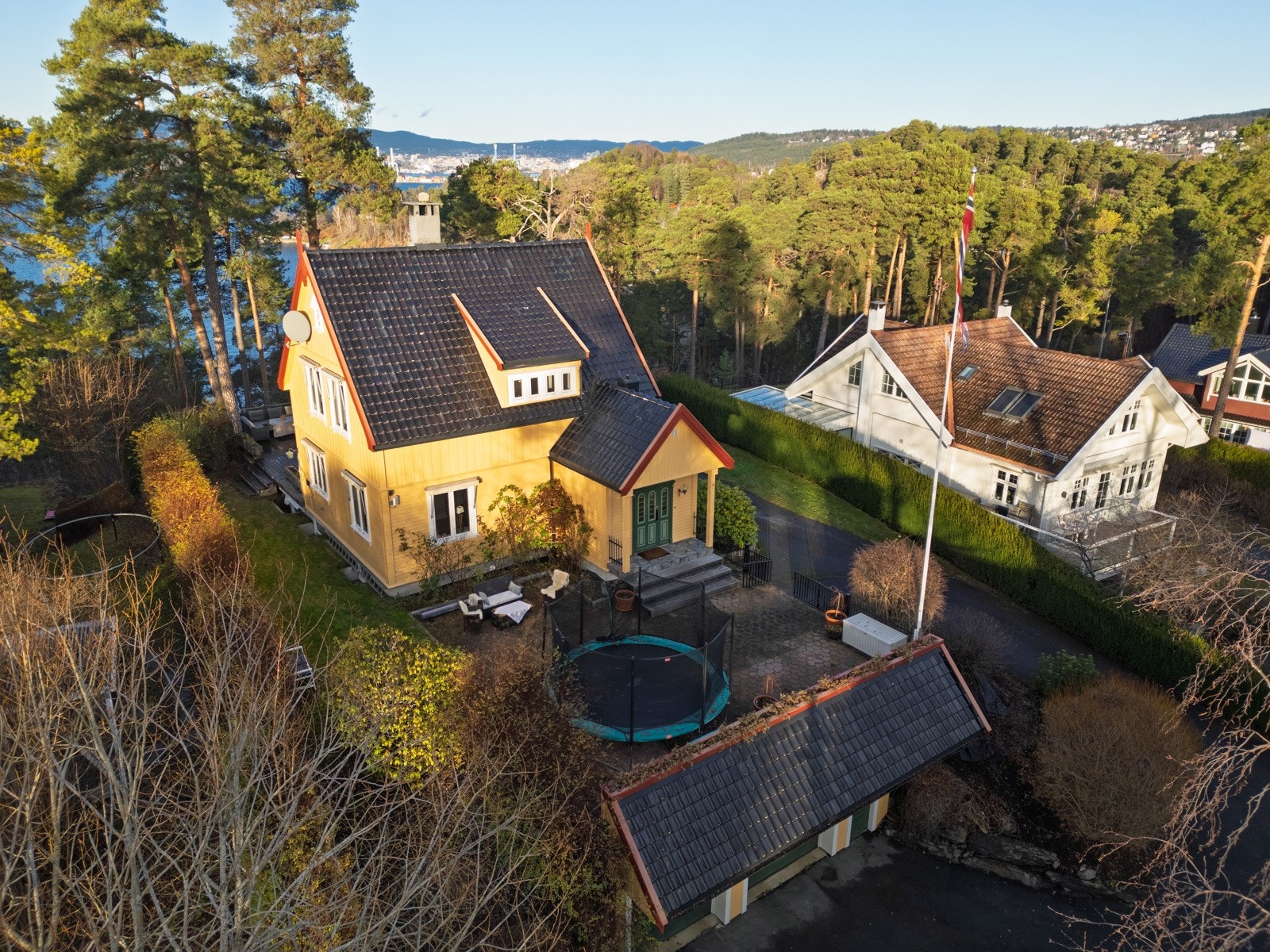Malmøya er et godt oppvekstmiljø for barn og unge. Her kan barna virkelig boltre seg. Galleribilde
