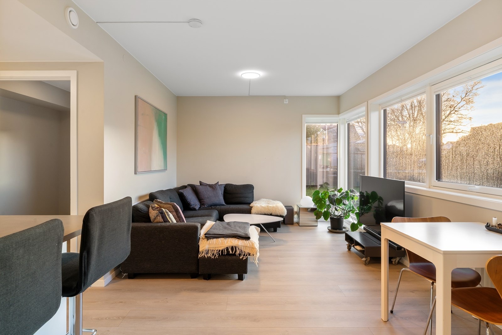 Leilighet - åpen kjøkken-/stueløsning Galleribilde