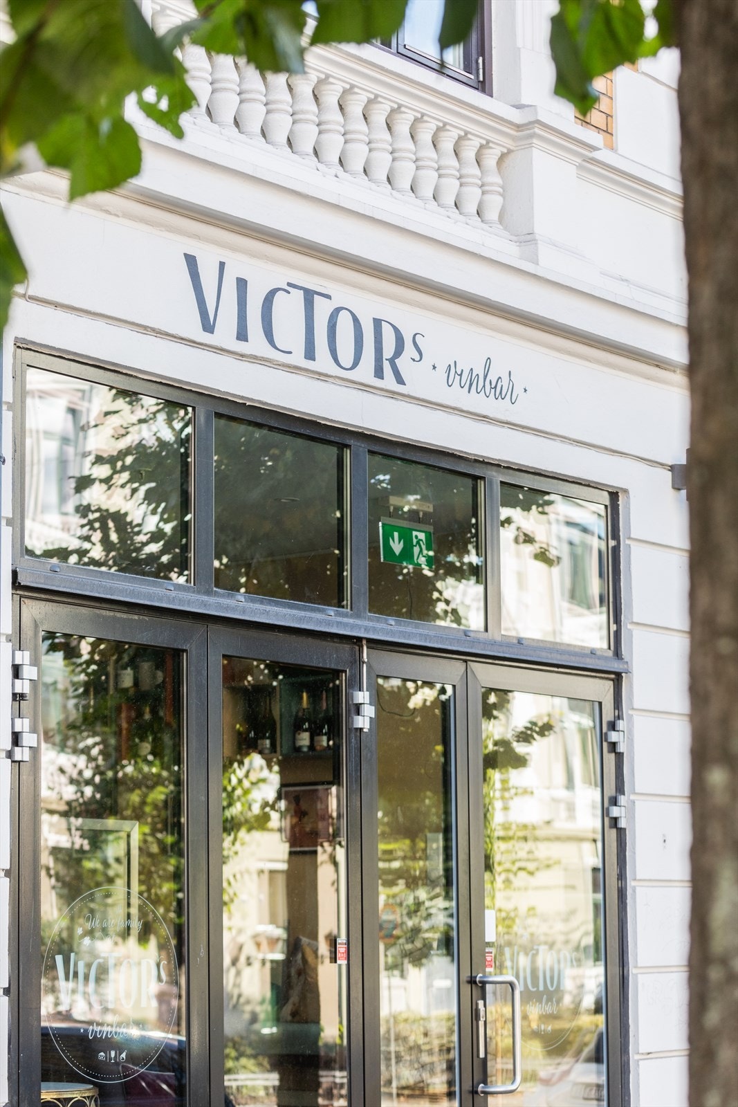 Noen av disse inkluderer populære Vineria Ventidue, Victors vinbar, Enoteca vinbar, Frogner Special, Eckers, De la Casa pastabar der du kan lage din helt egne pastarett, Fjelberg fisk & vilt, Kaffebrenneriet, Kolonihagen og Feinschmecker. Galleribilde