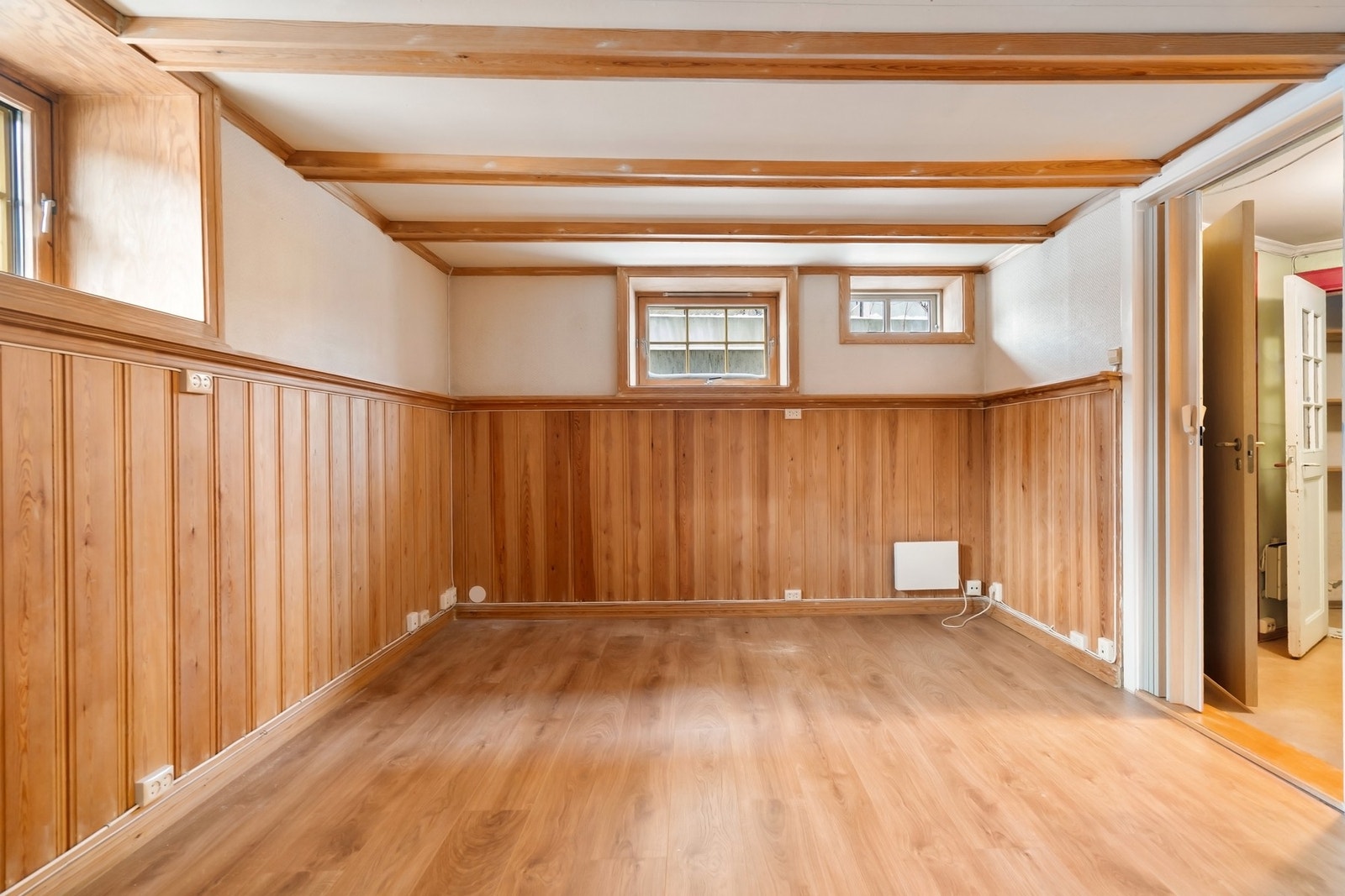 Flere andre andeler har inkludert kjelleretasjen som en del av hovedetasjen ved å etablere trappeløp Galleribilde