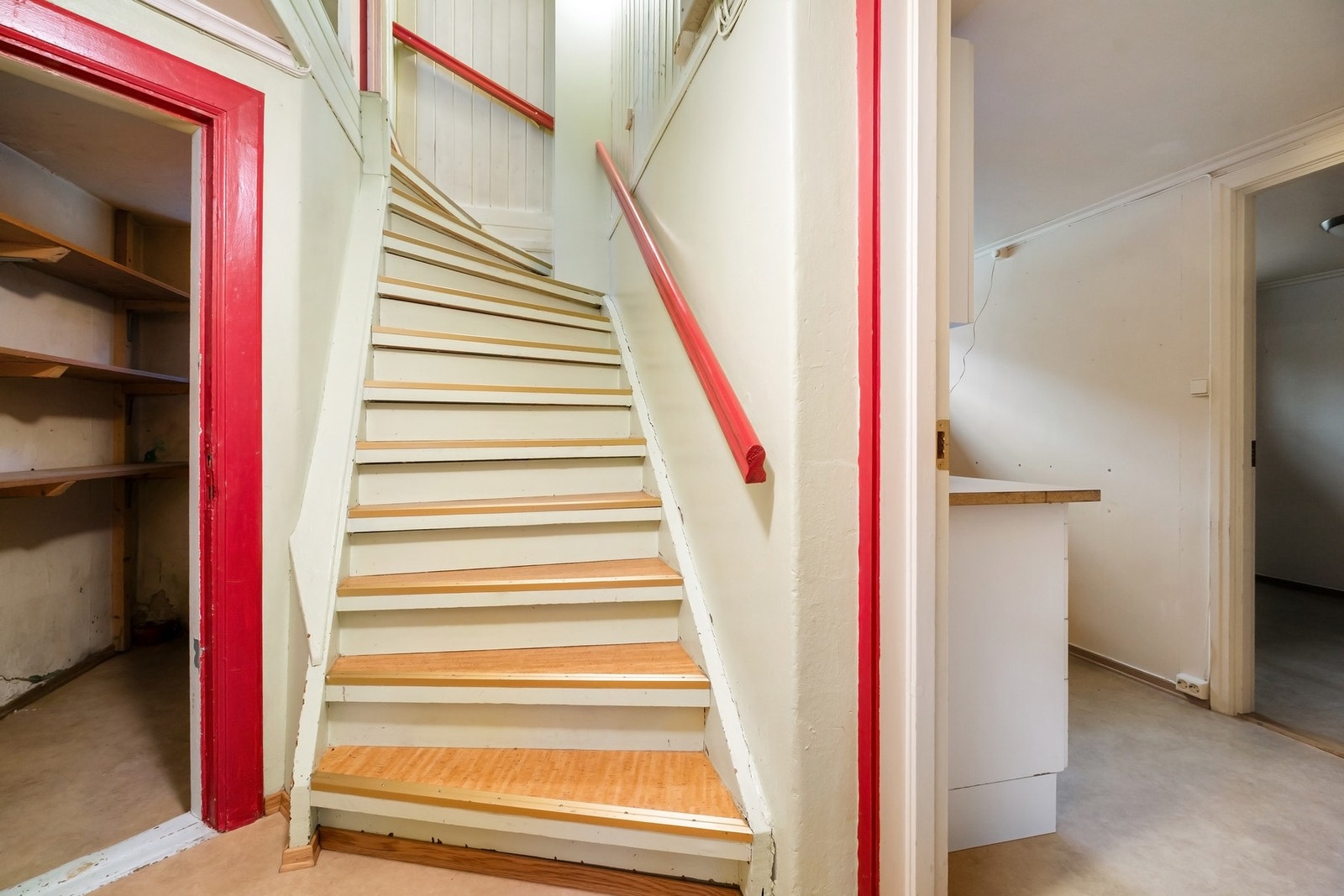I kjelleren er det også to boder med gode lagringsmuligheter Galleribilde