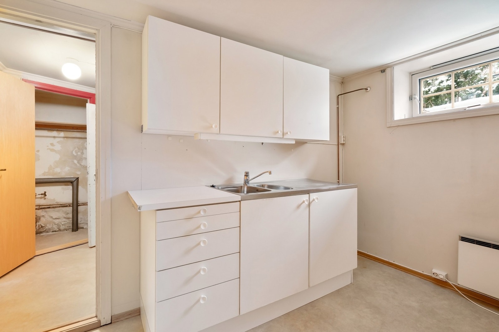 Separat eldre kjøkken Galleribilde