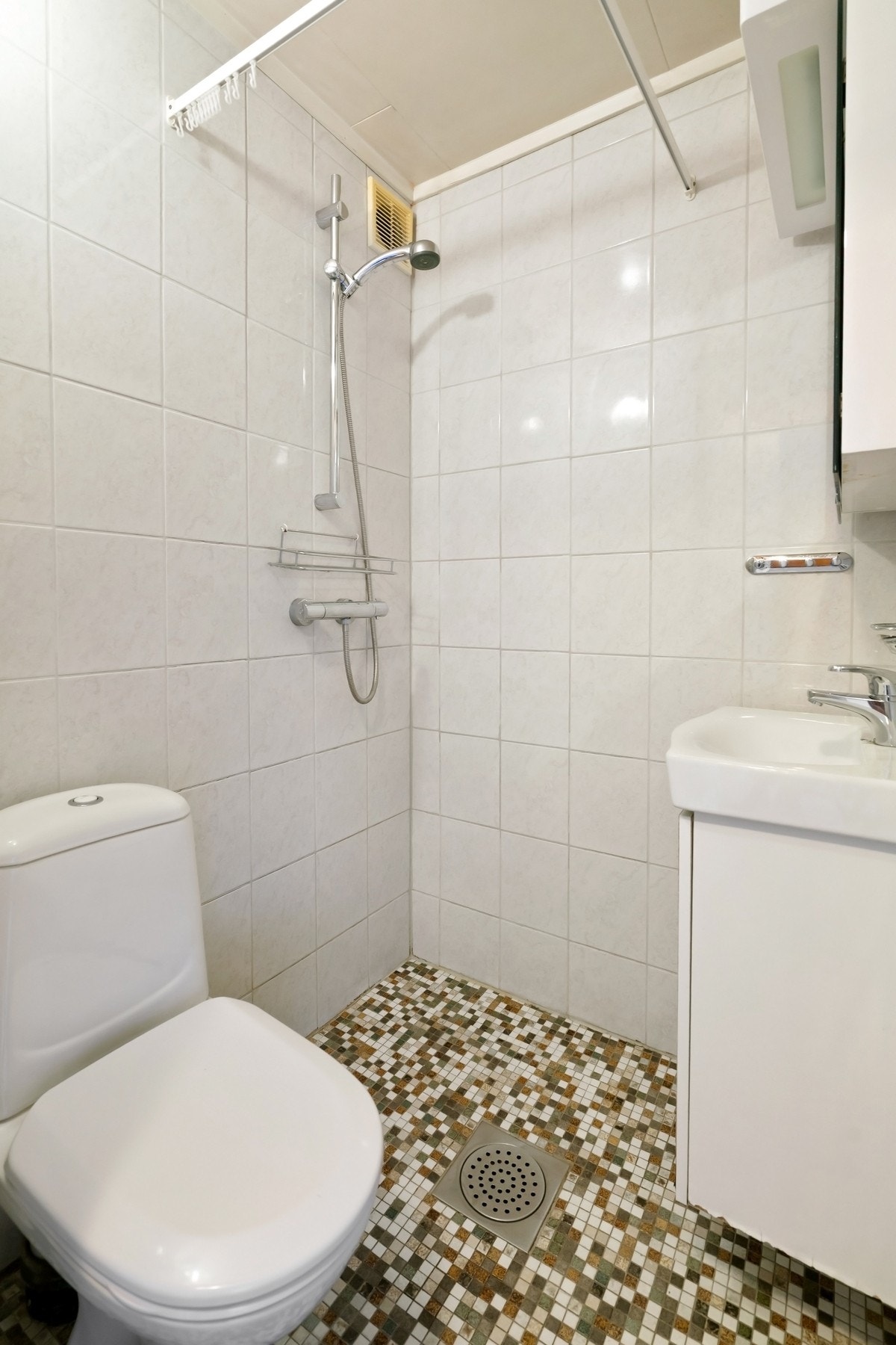 Eldre flislagt bad Galleribilde