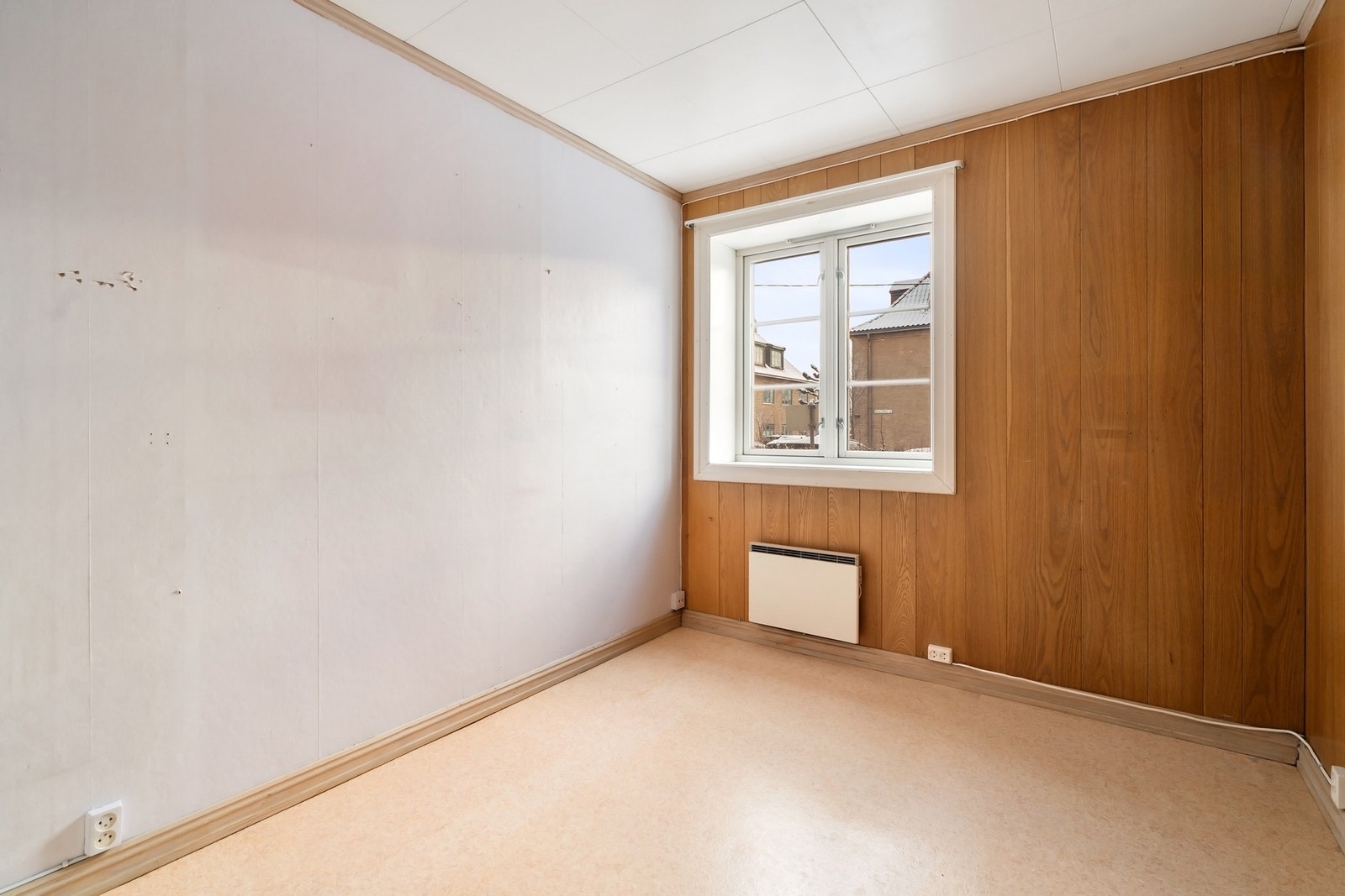 Trevinduer med 2-lags isolerglass fra 1994 i 1.etasje Galleribilde