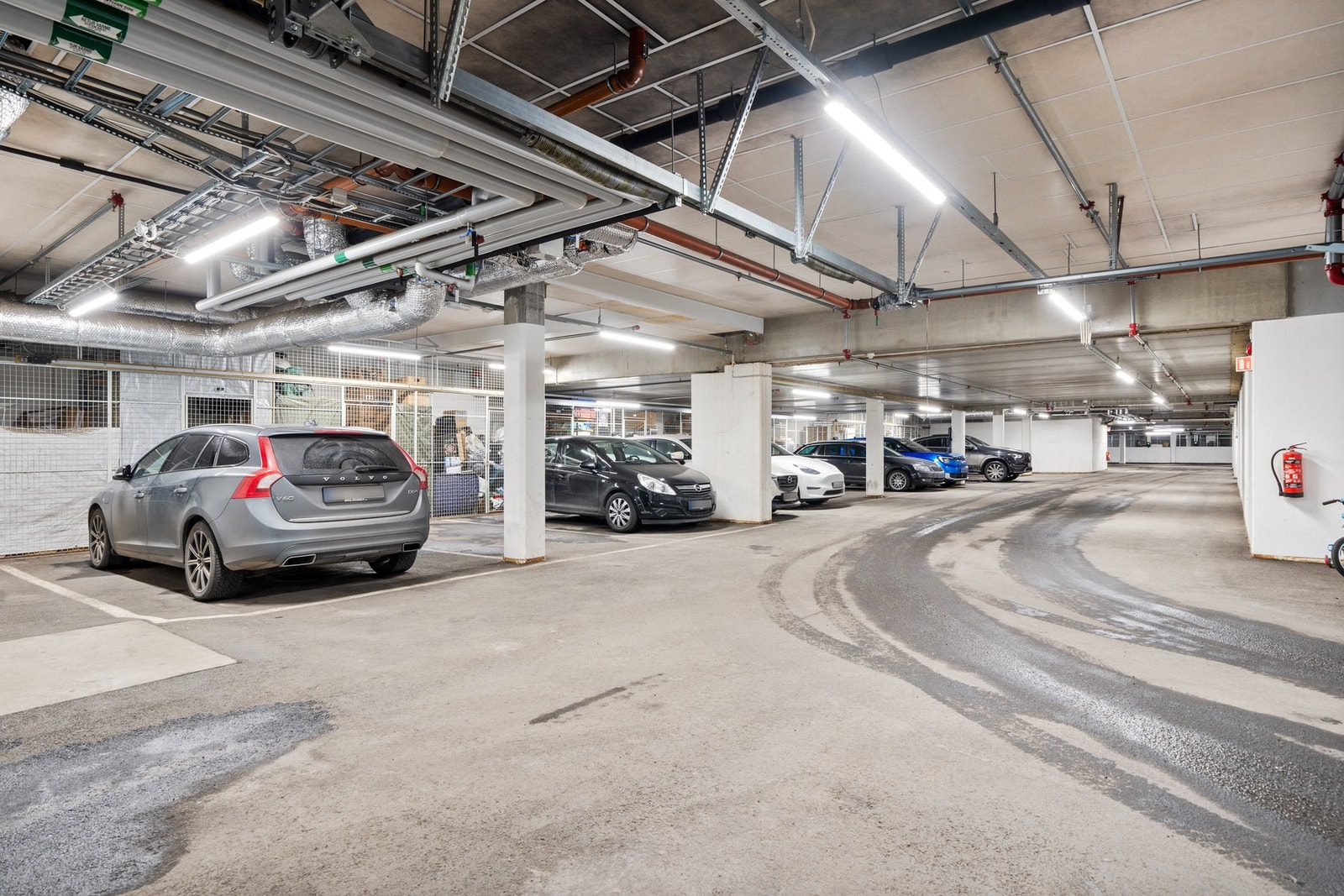 Garasje. Galleribilde