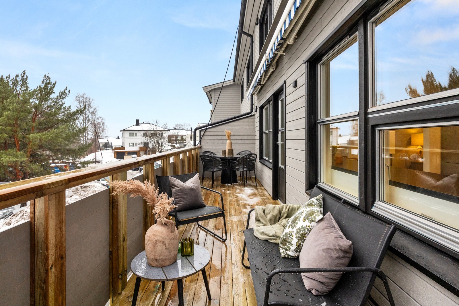 Plass til lounge og spisebord Galleribilde