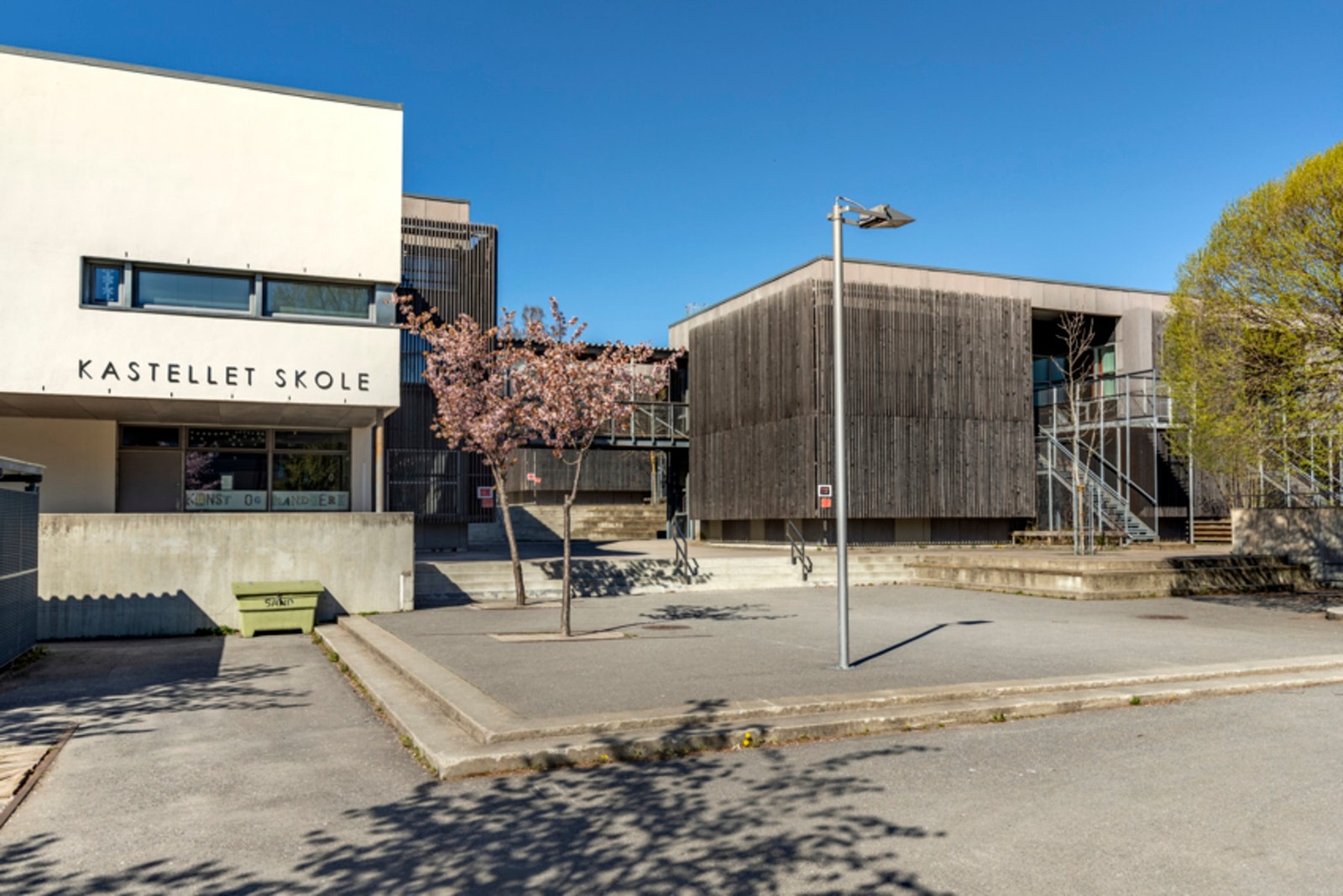 100 meter trygg skolevei til populære Kastellet skole (barneskole og ungdomsskole) Galleribilde