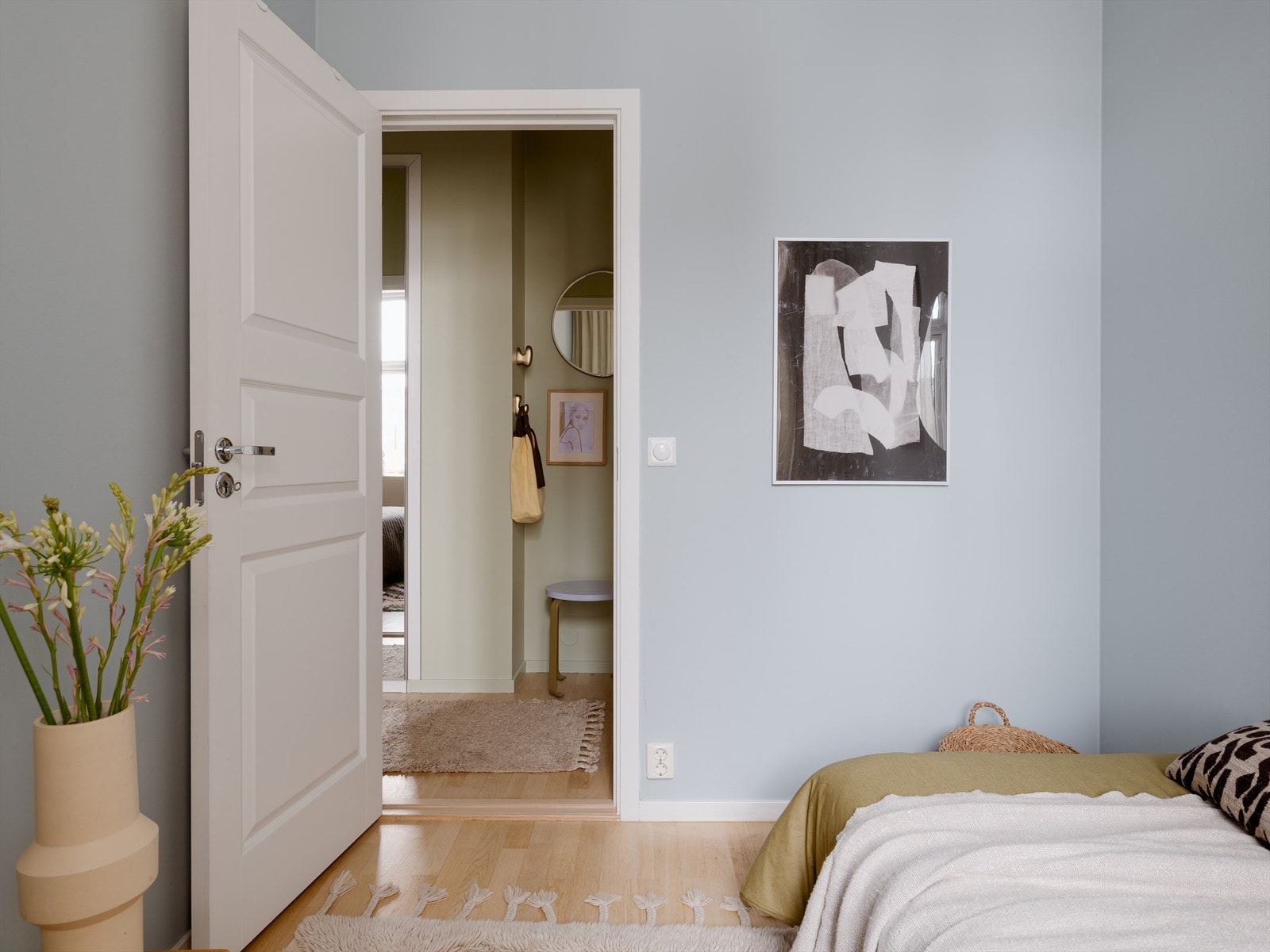 Dette rommet er foreløpig uten garderobe. Fortsettelsen bestemmer du selv. Galleribilde