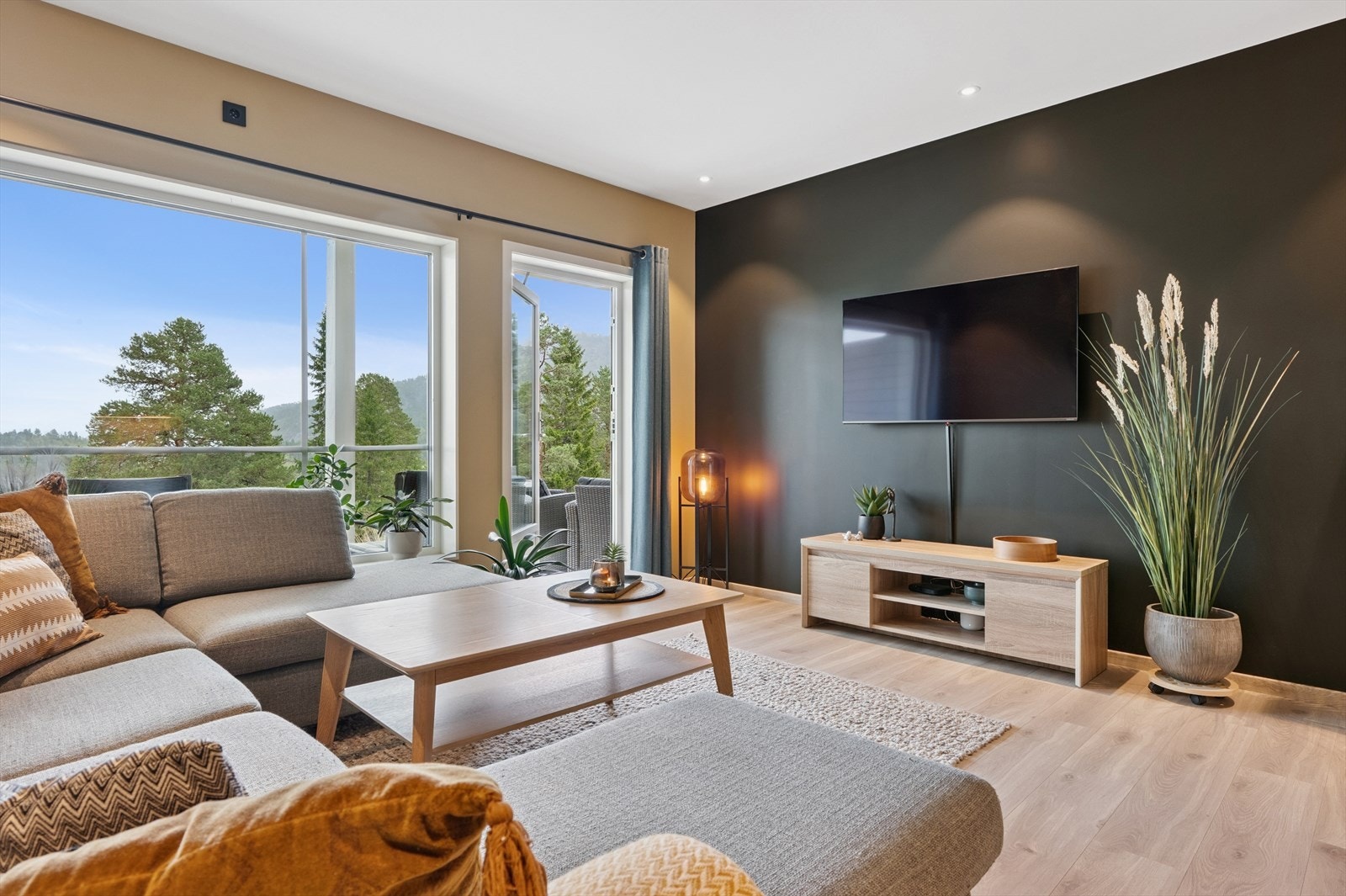 Velkommen til Spillumsåsvegen 27. (Foto: EFKT / Line Ottesen Berre ) Galleribilde