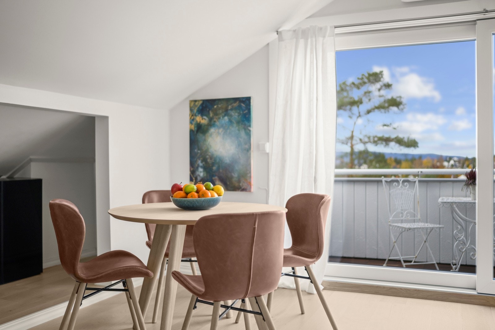 Ny skyvedørsbalkong (3 lags vindu) 2023. Galleribilde