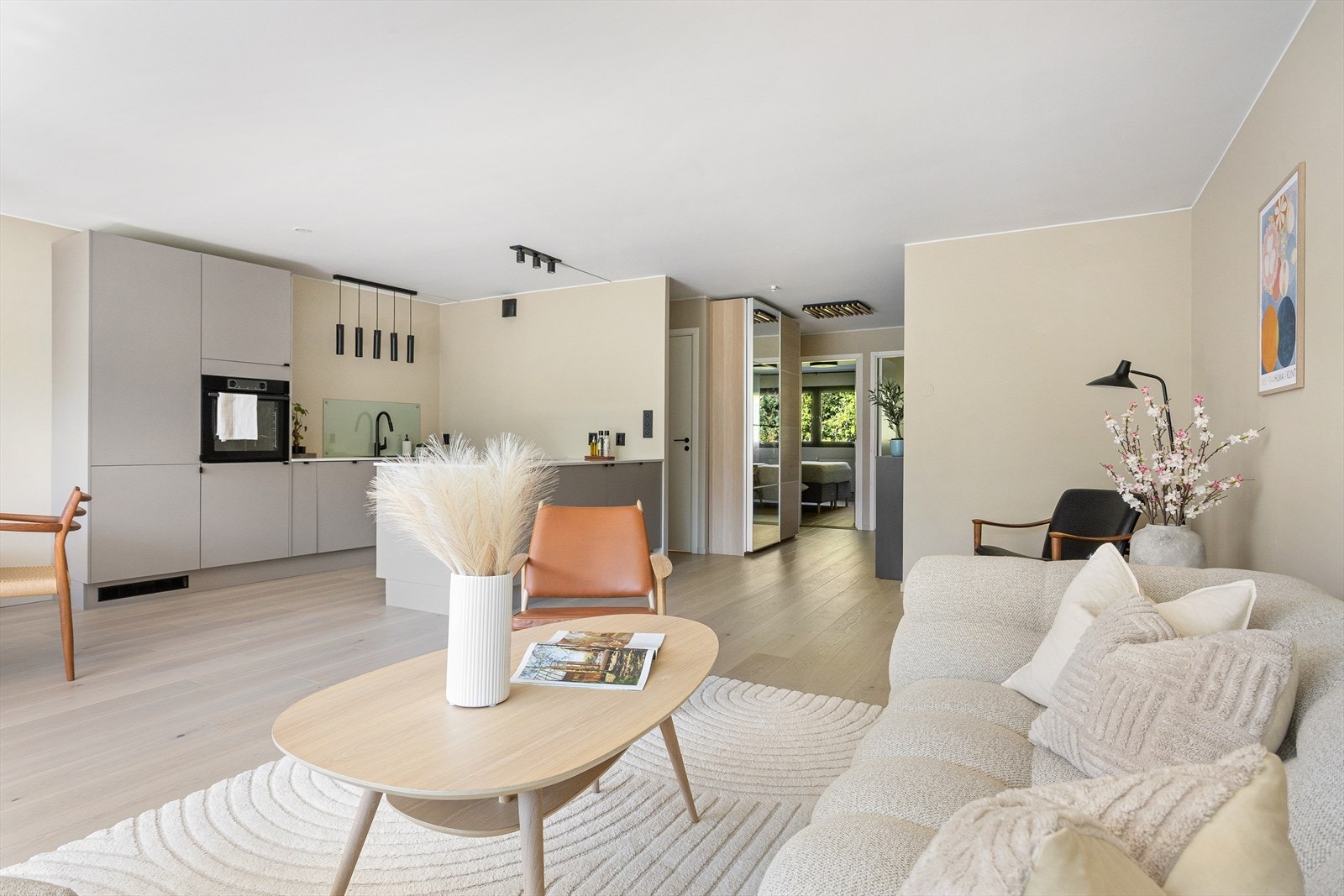 Med stuen sin gode atmosfære er dette et rom man vil trives godt i! Galleribilde