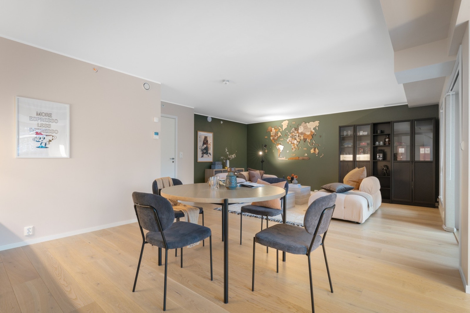 - Leiligheten varmes opp via varmepumpe - Galleribilde