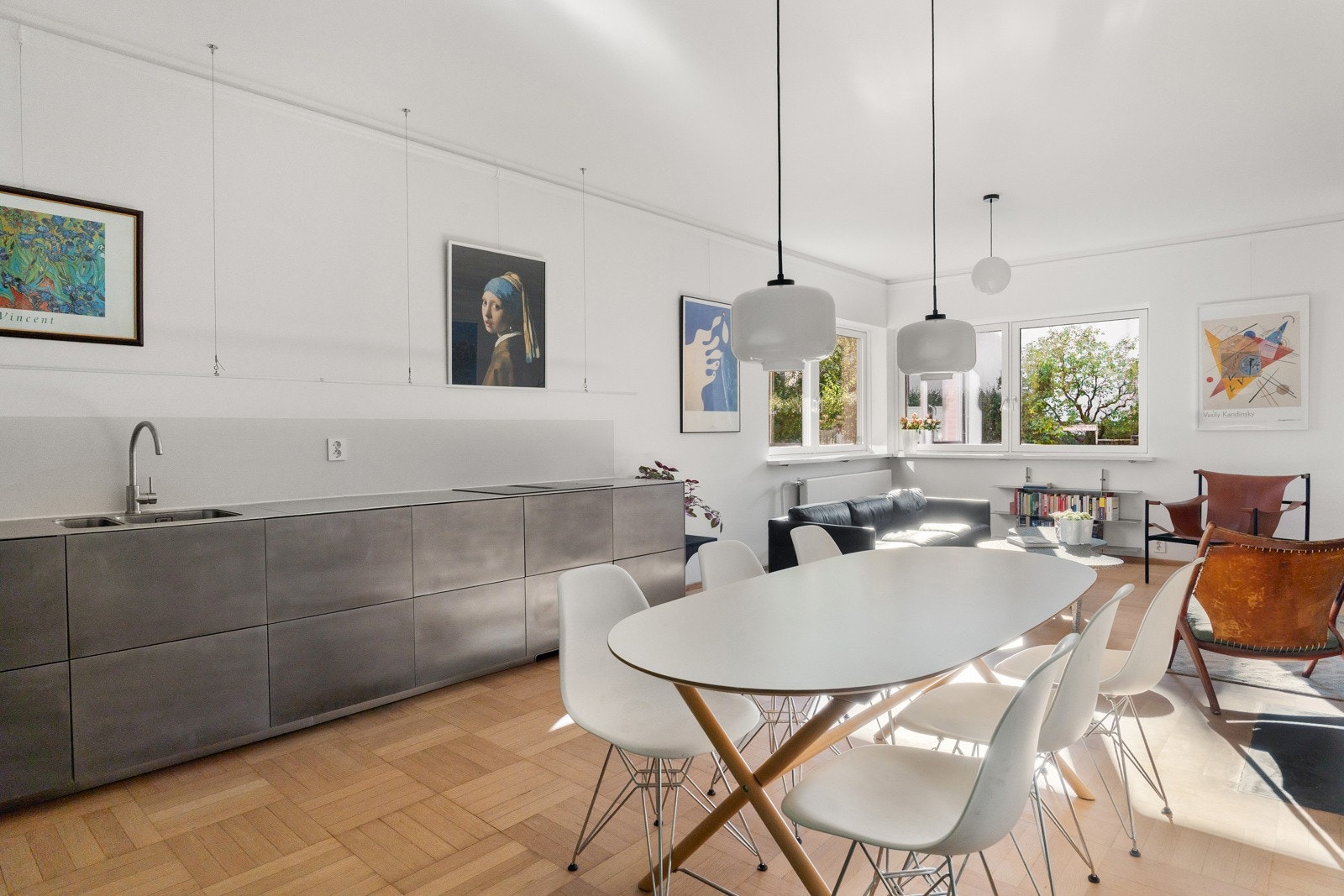 Lasse Hoftun v/ PrivatMegleren Aksept ønsker deg velkommen til von der Lippes gate 15A! Galleribilde