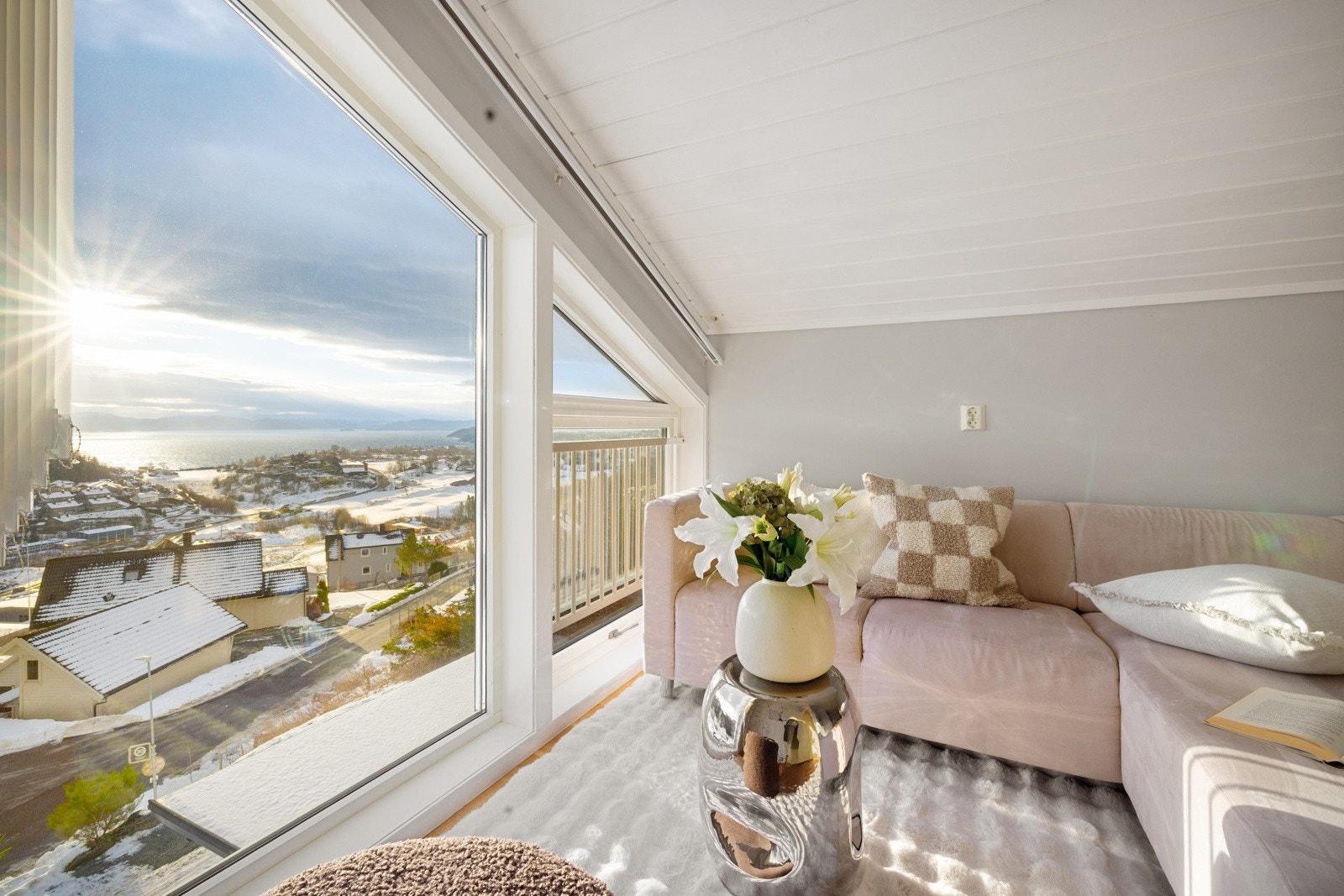 Her kan man finne roen med en god bok Galleribilde