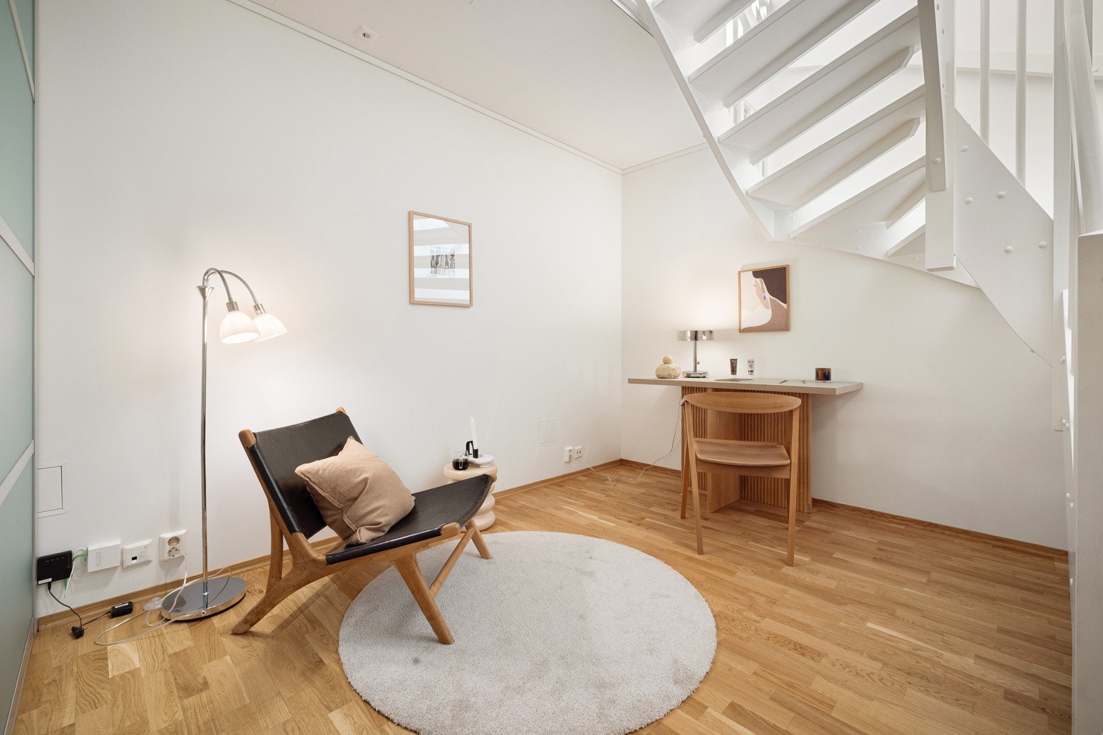 Innredet liten stue i 1. etasje. Galleribilde