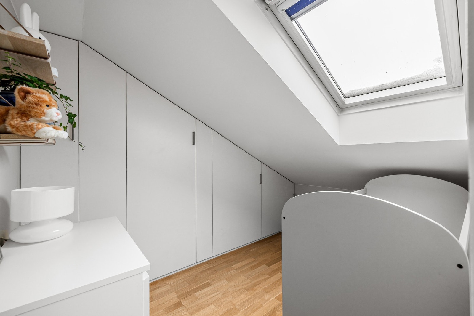 Soverom 3 er innredet som barnerom med plass til en liten seng. Galleribilde