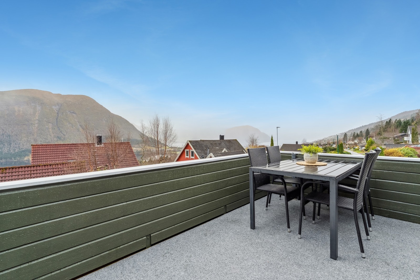 - Utsikt fra verandaen - Galleribilde