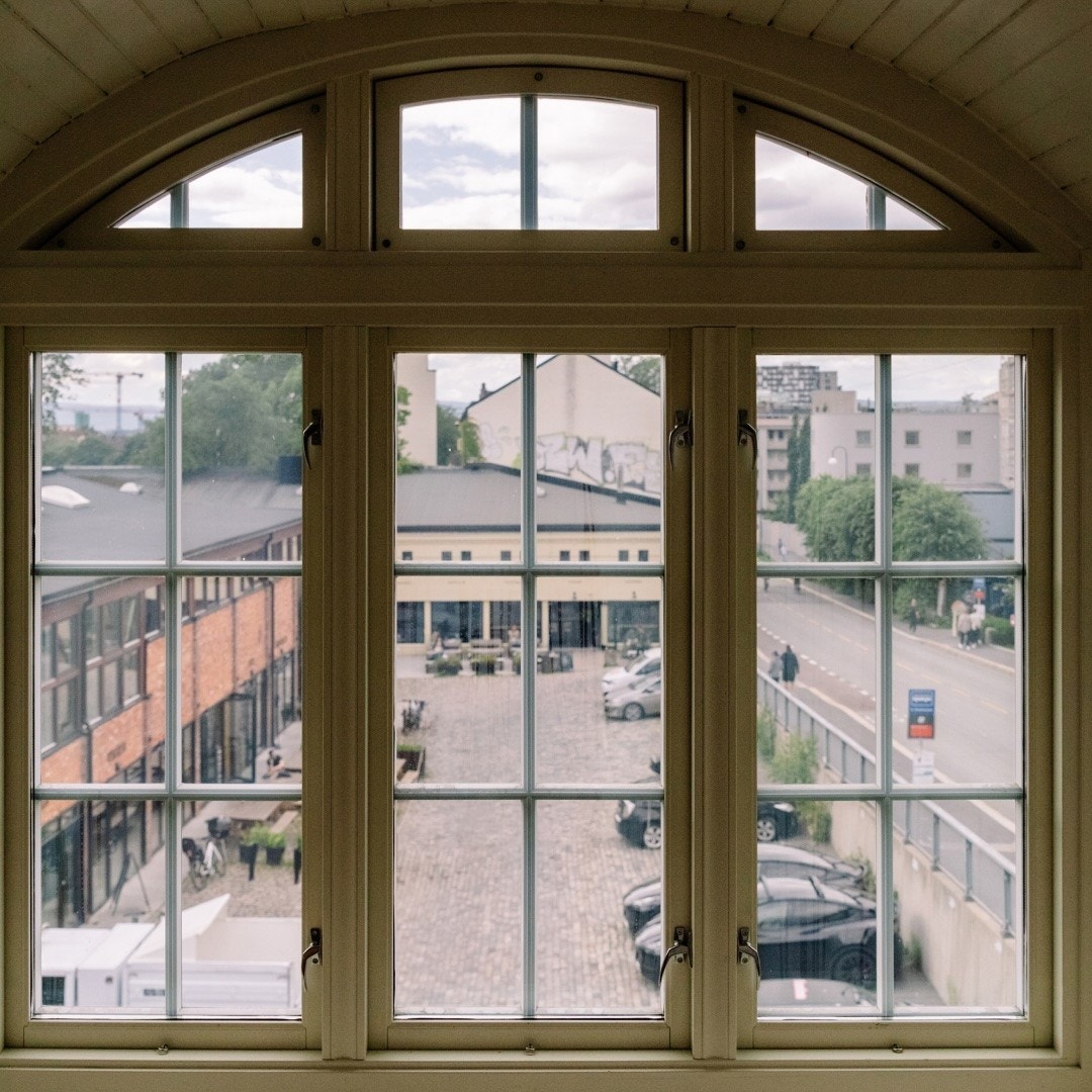 Utsikt fra loftetasjen i Gamlebyen Villa Galleribilde