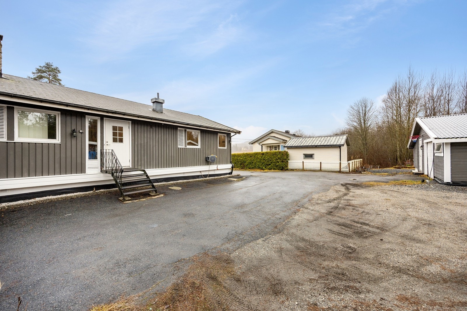 Høstbilder fra Einerhaugveien 24. Galleribilde