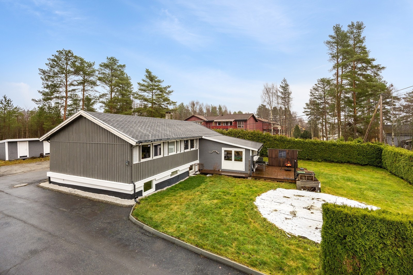 Høstbilder fra Einerhaugveien 24. Galleribilde