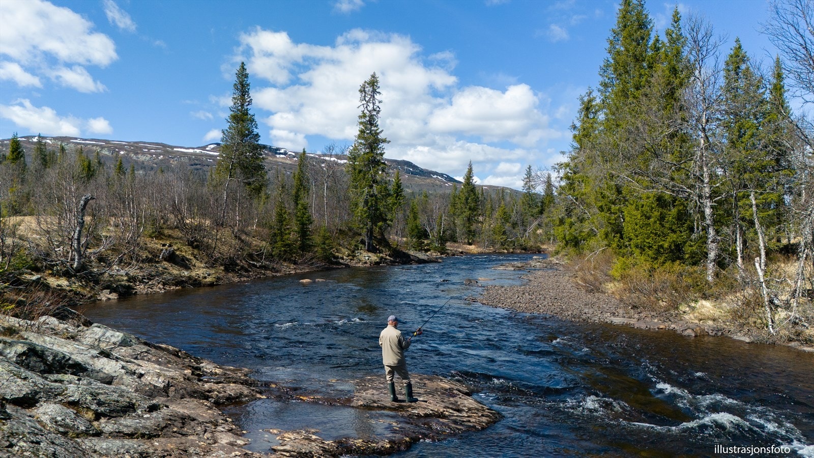 Gode fiskemuligheter i både elver, bekker og fjellvann. Galleribilde