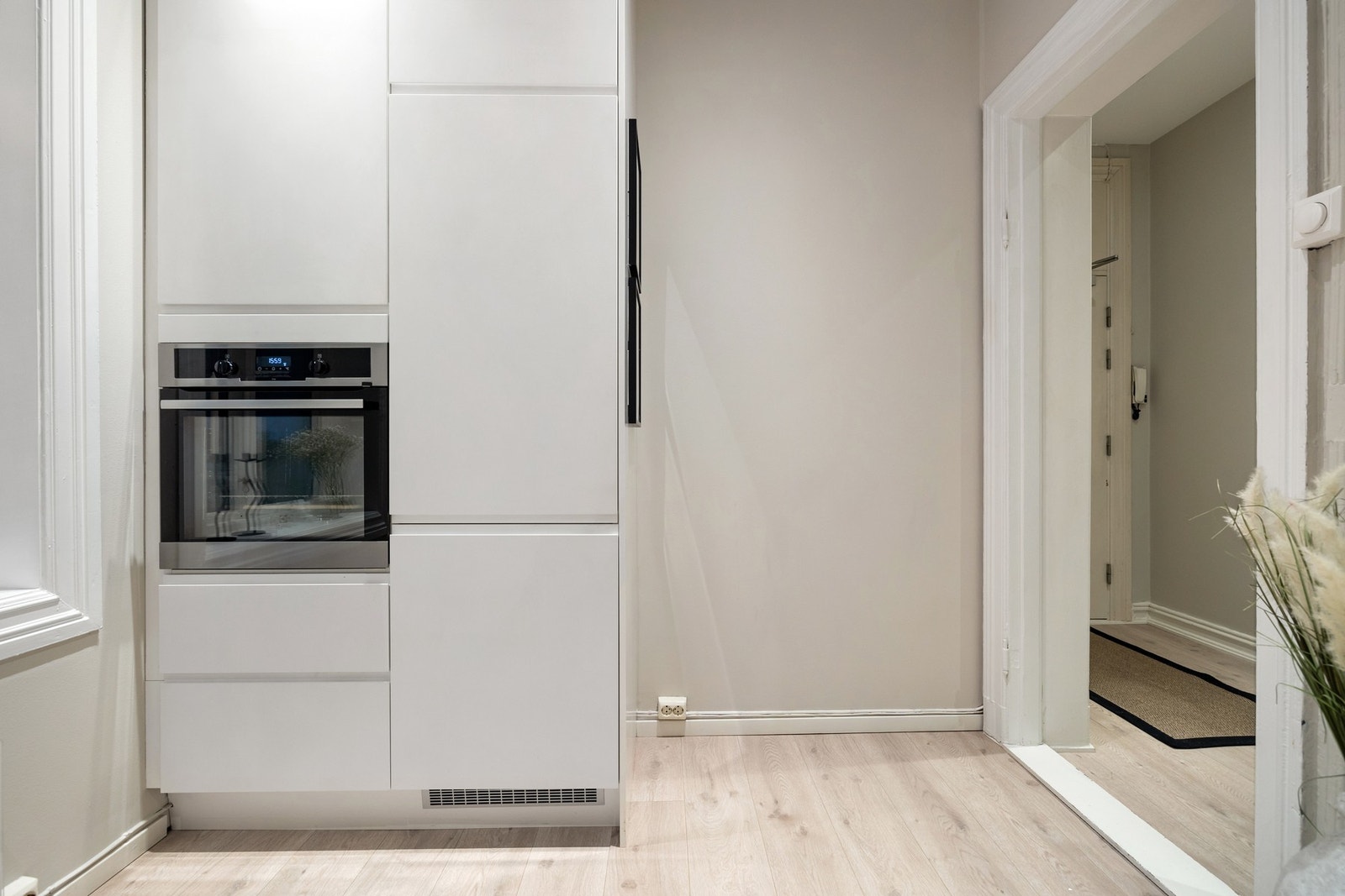 Alle hvitevarer på kjøkkenet medfølger i handelen Galleribilde