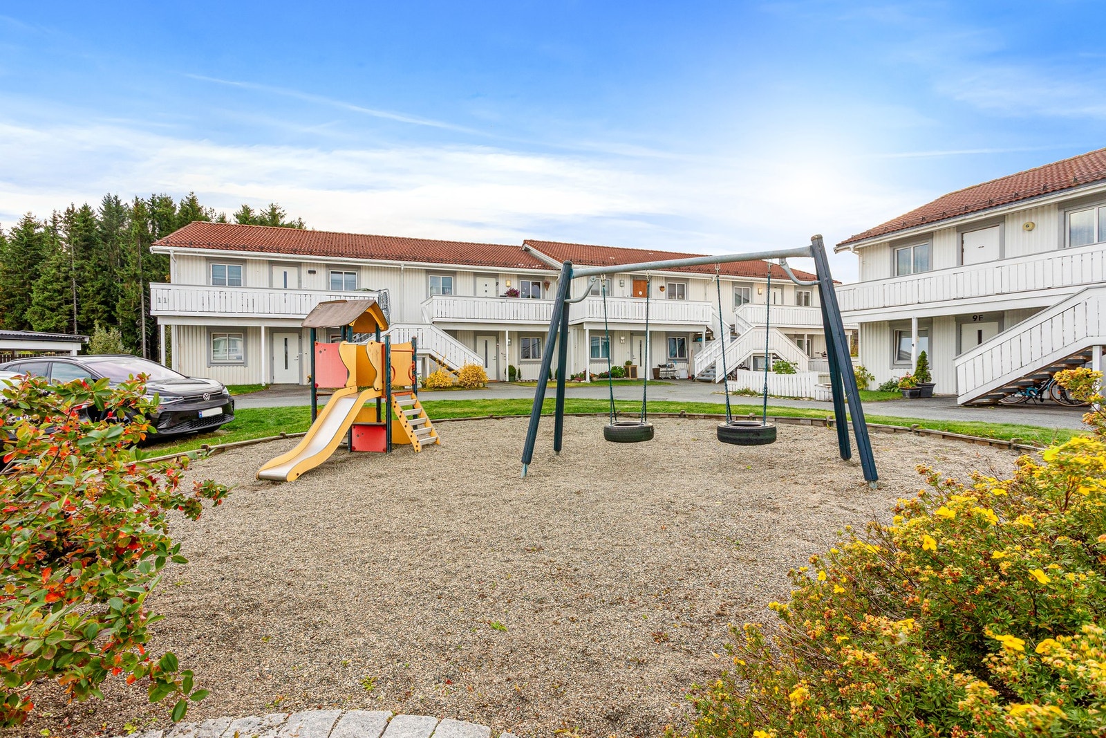 Nydelige uteområder med god plass til lek og moro. Galleribilde