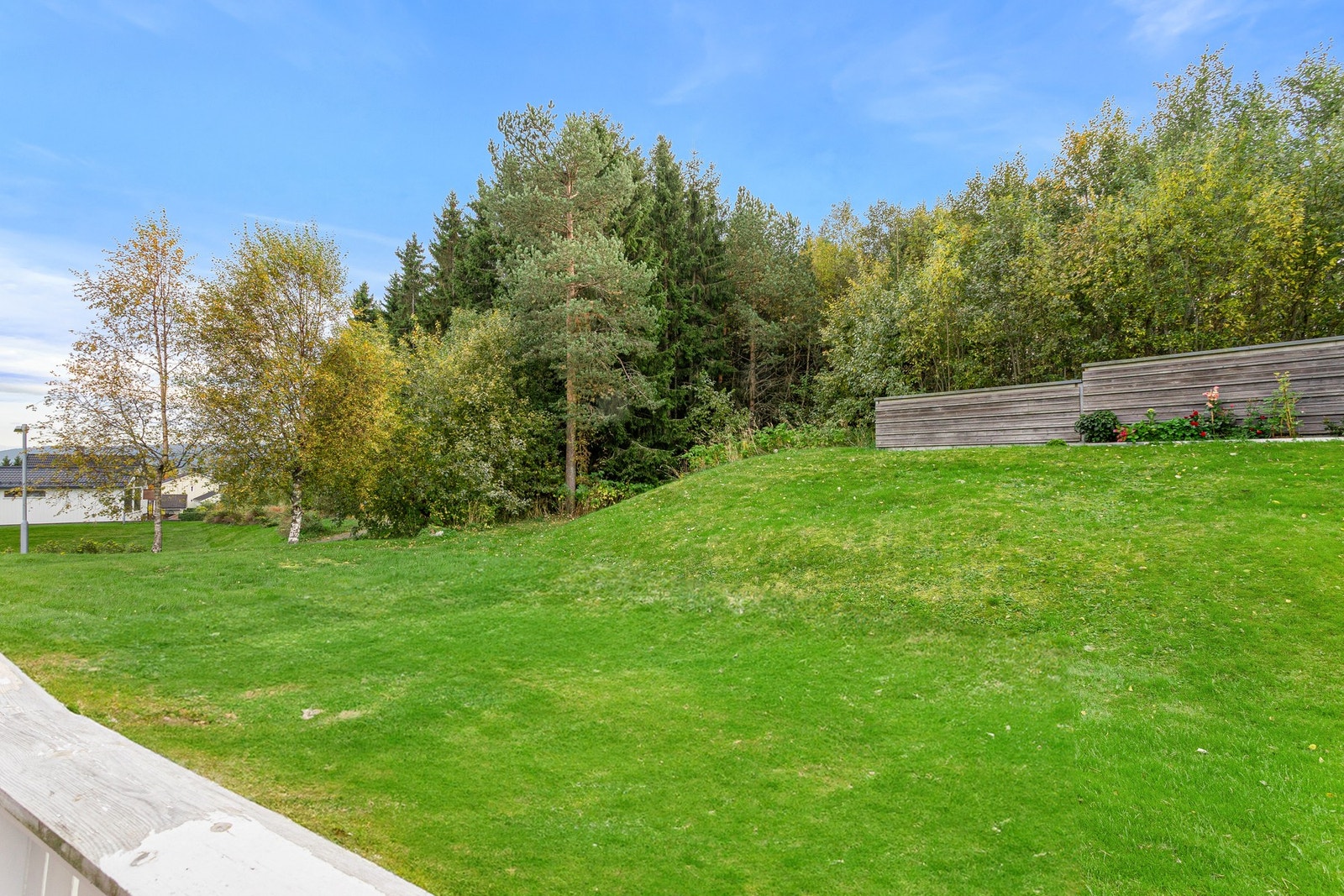 Tillermarka byr på flotte turområder som fint kan benyttes til gå- og joggetur på sommerstid og ski på vinterstid. Galleribilde