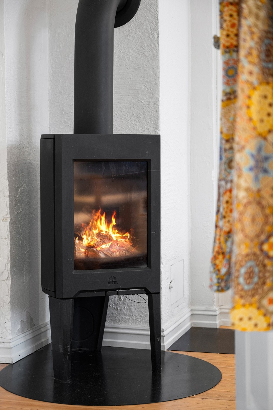 Jøtul Peisovn m/rehabilitert pipe Galleribilde