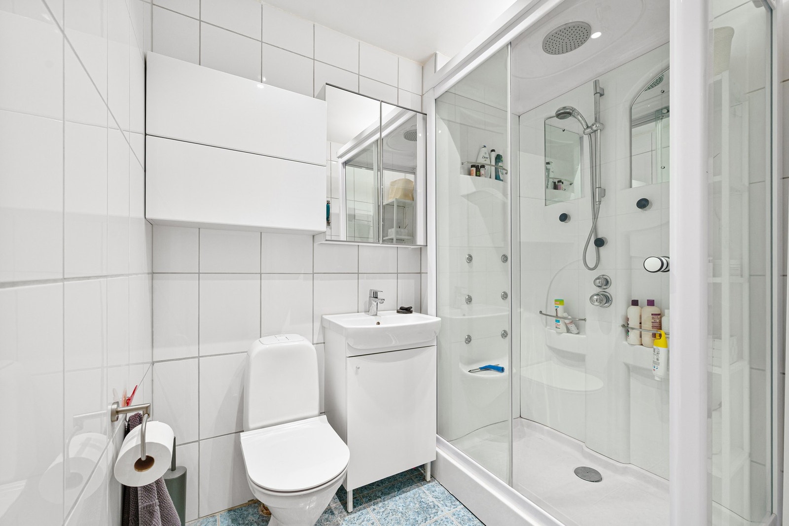 Flislagt bad på 4 kvm. Galleribilde