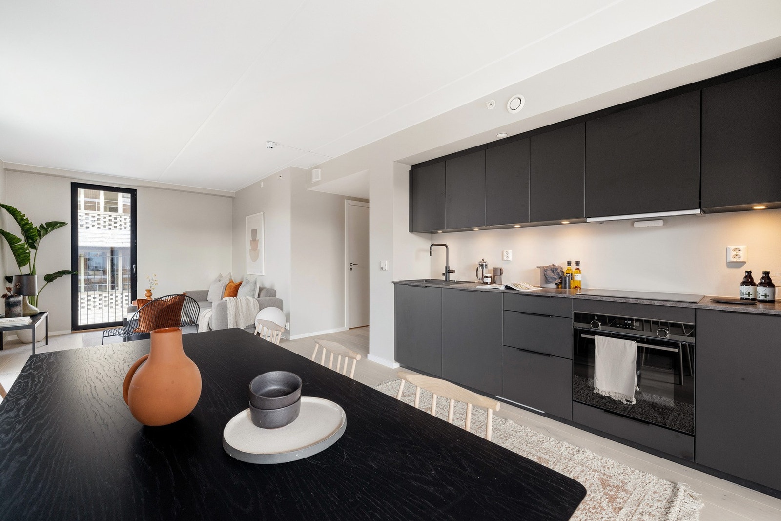 God takhøyde (2,60),ekstra balkong og fransk balkong og mye vindu-areal gjør leiligheten spesielt lys og luftig -
Bildene er fra prosjektsalget 2021 Galleribilde