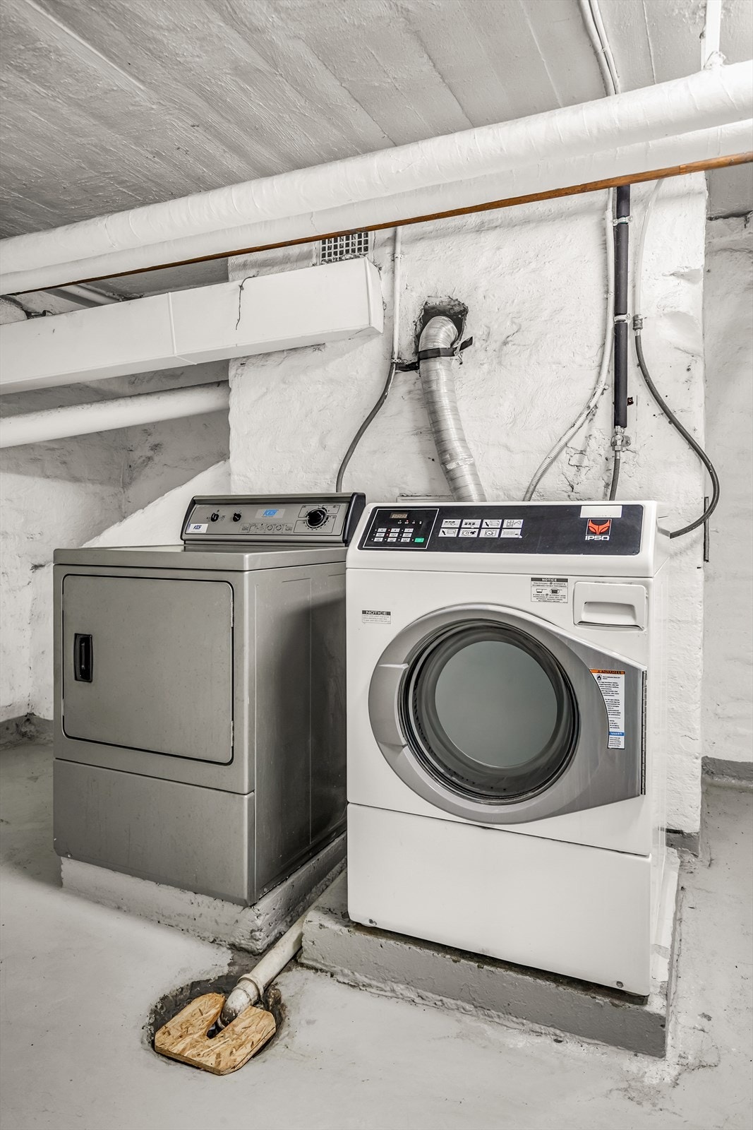 I byggets kjeller er det et fellesvaskeri. Galleribilde