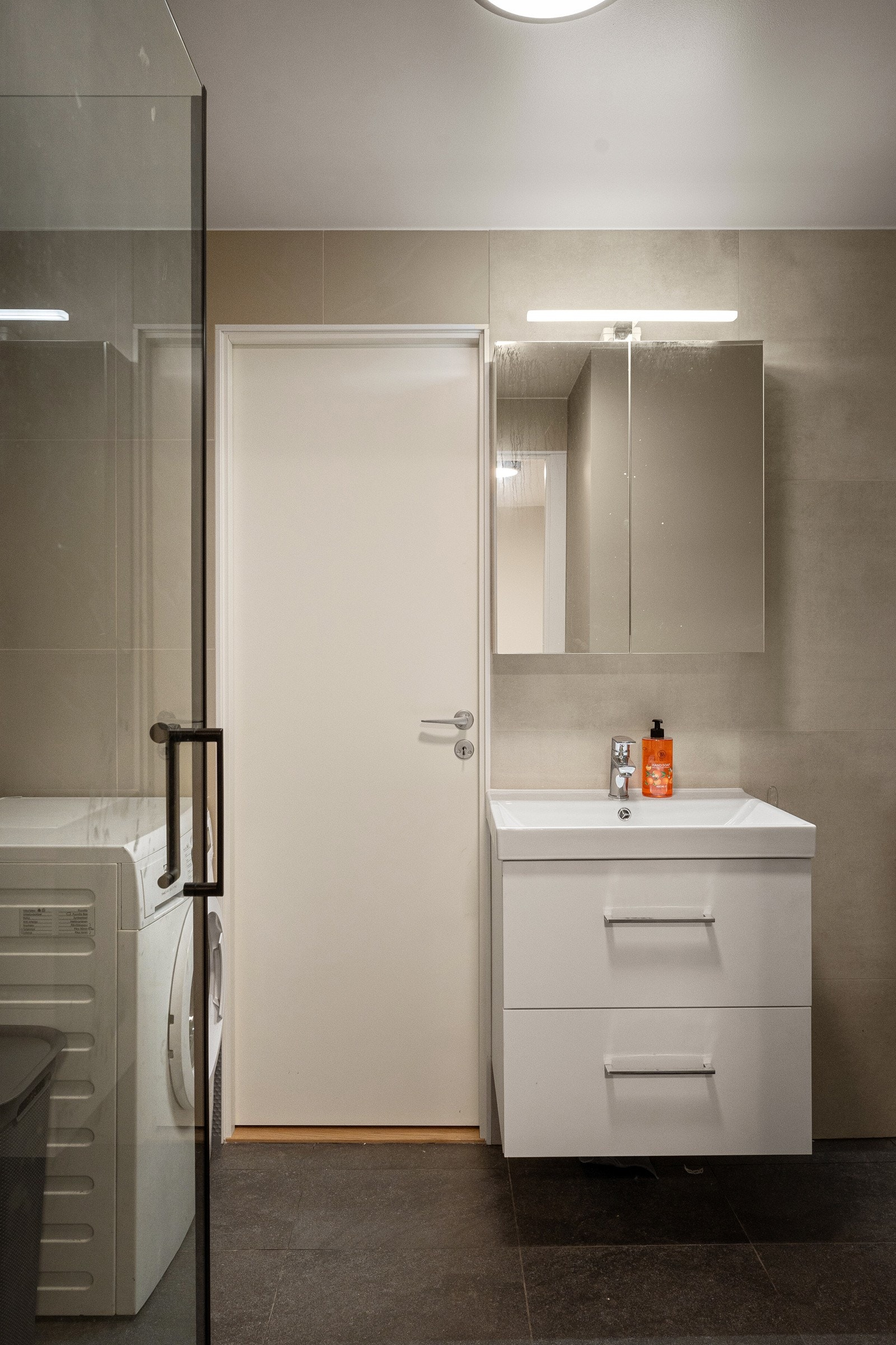 Fliser og behagelig varme i gulv.