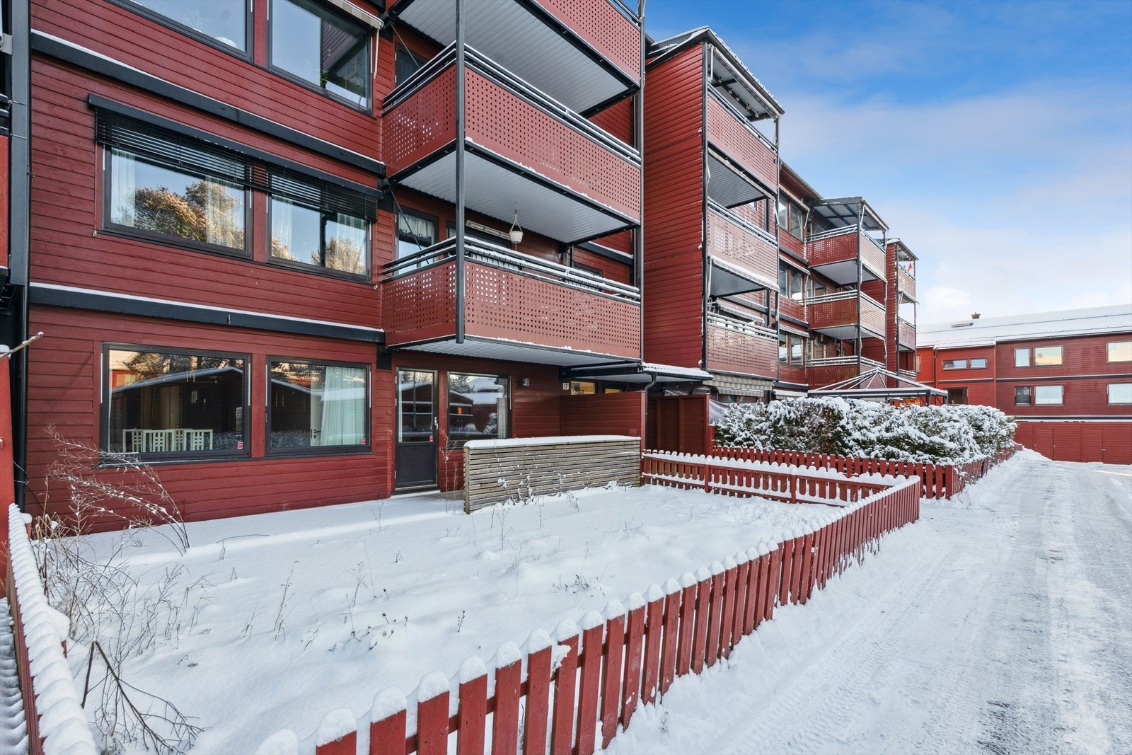 DNB Eiendom v/Rezgar Aliassi har gleden av å presentere Hallagerbakken 12B! Galleribilde