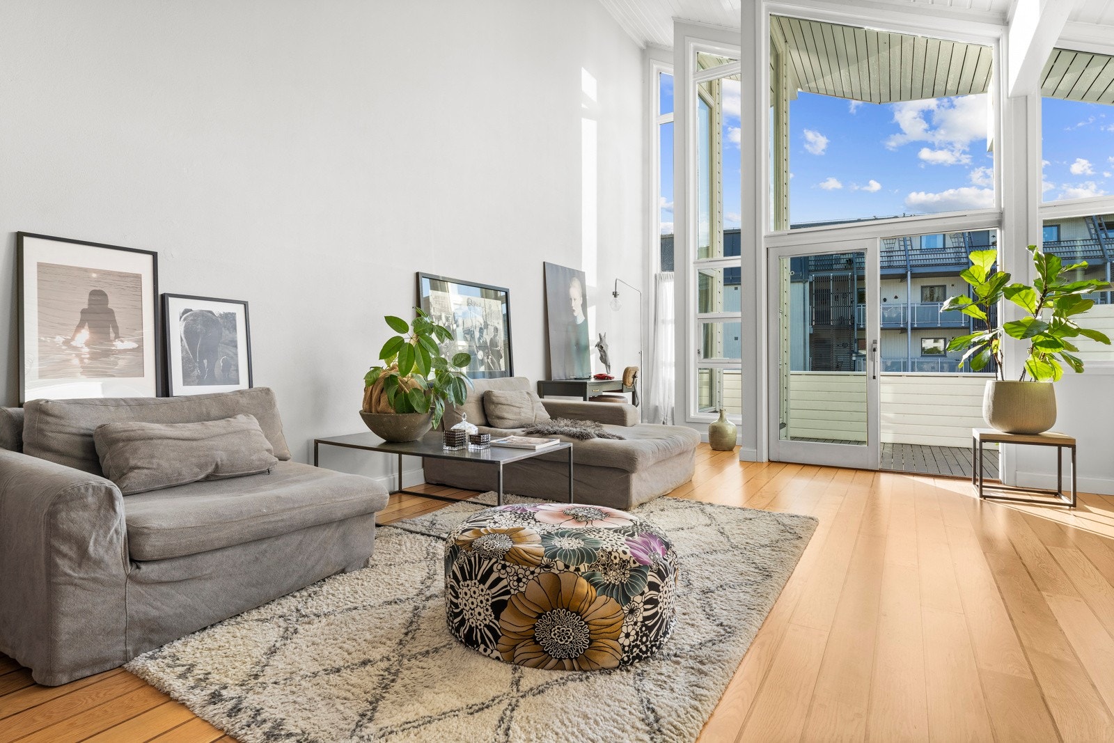 Rikelig med lysinnslipp og hele 5,33 meter under taket på det høyeste. Galleribilde